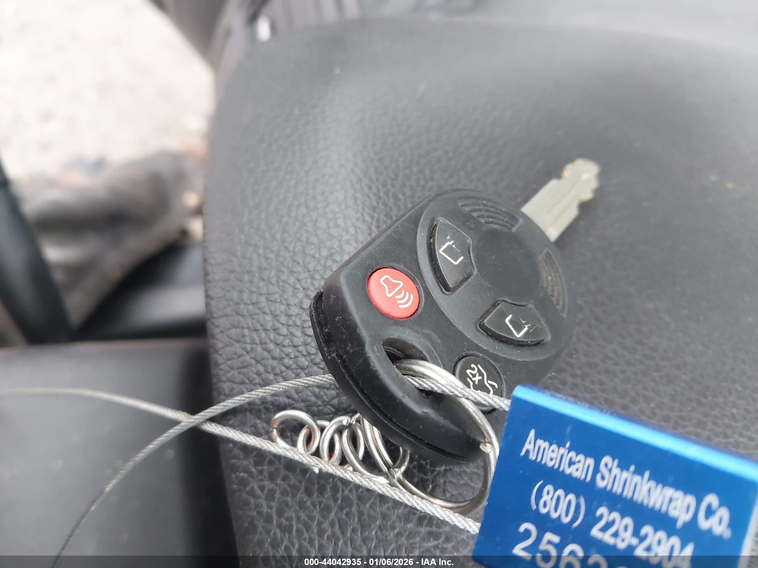 FORD FUSION image 11