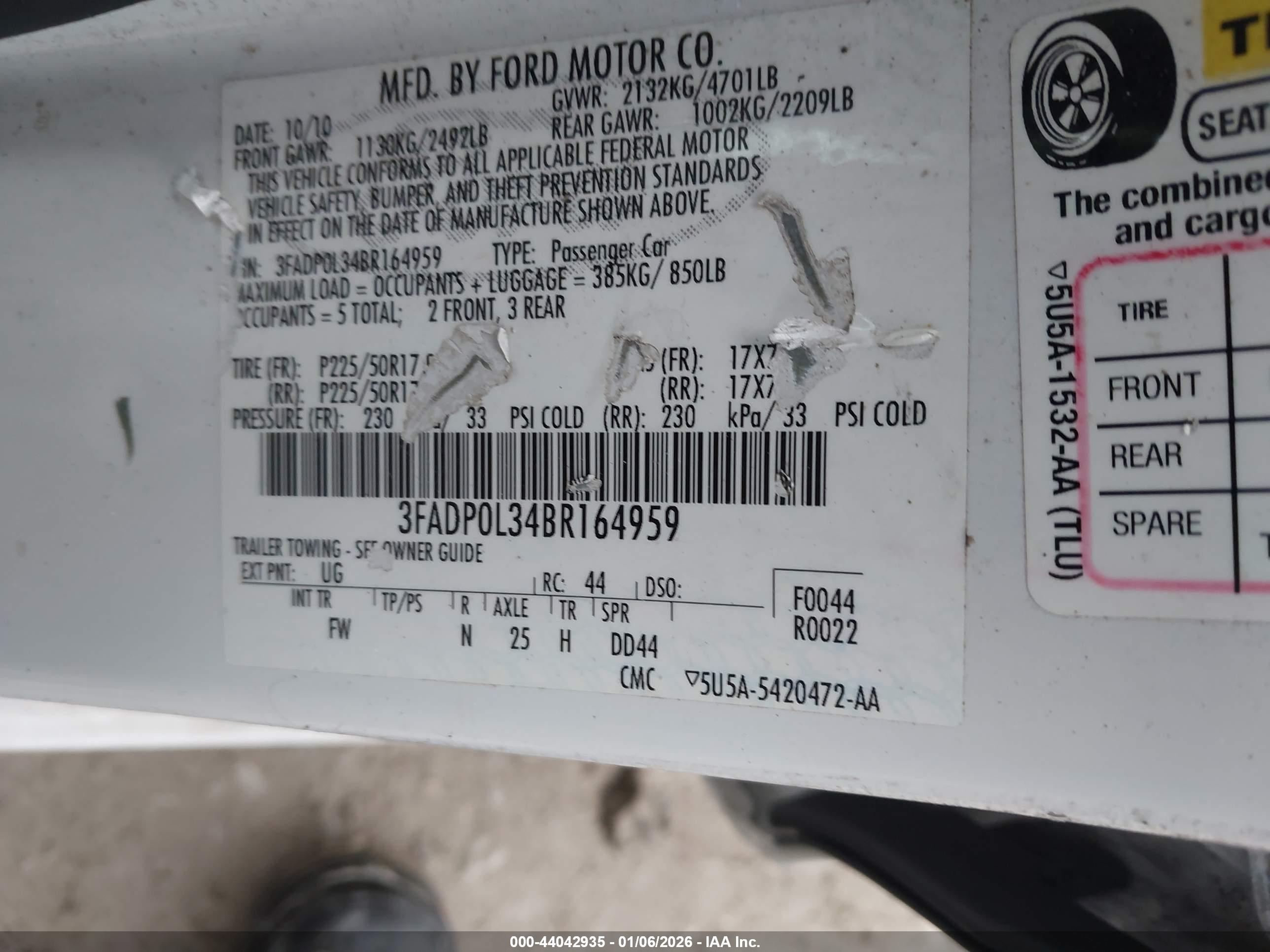 FORD FUSION image 9