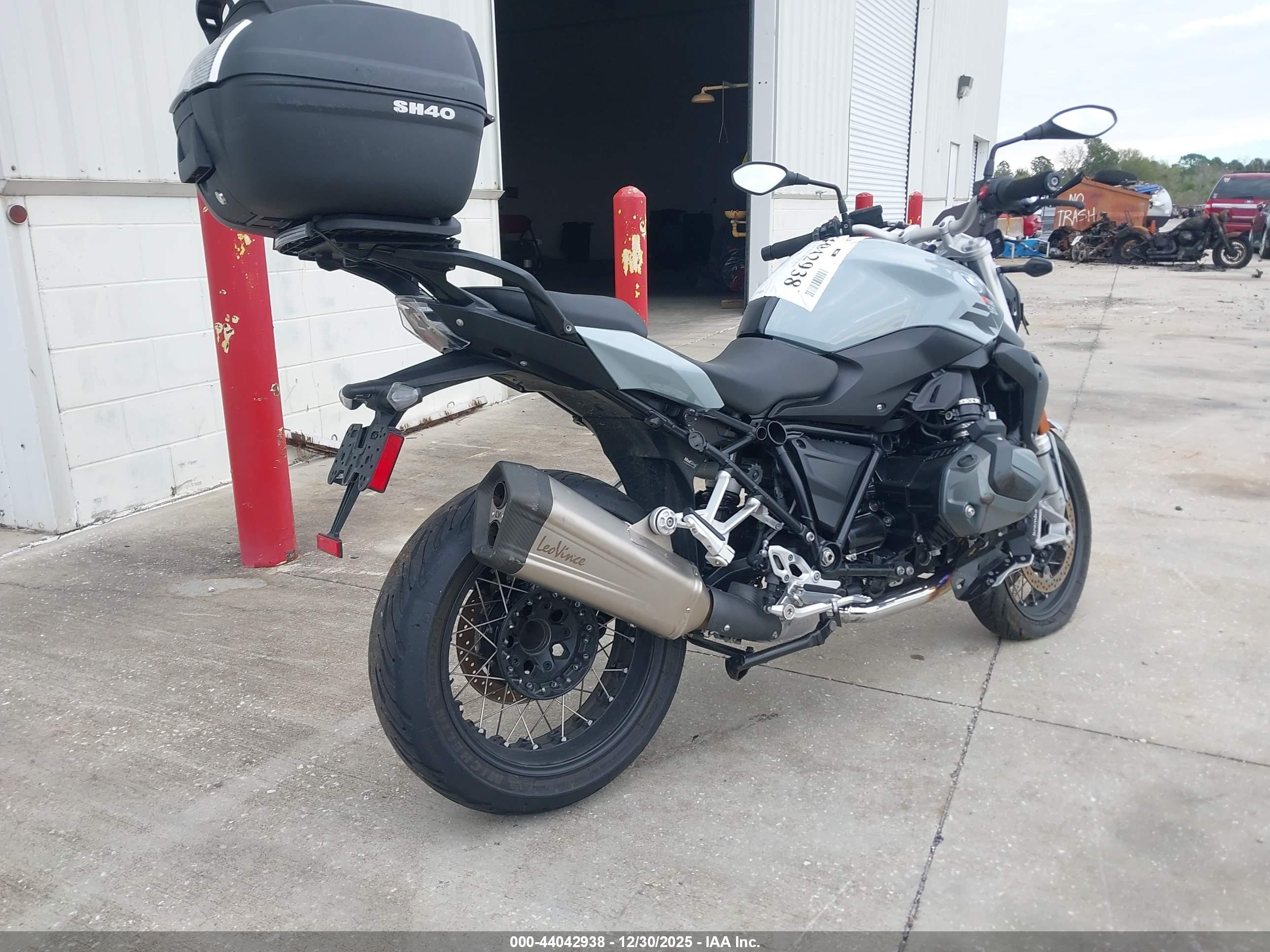BMW R image 4