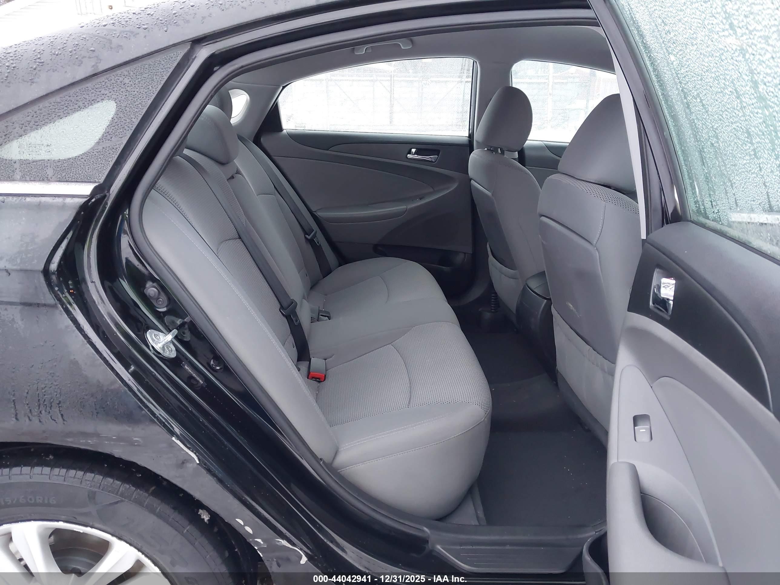 HYUNDAI SONATA image 8