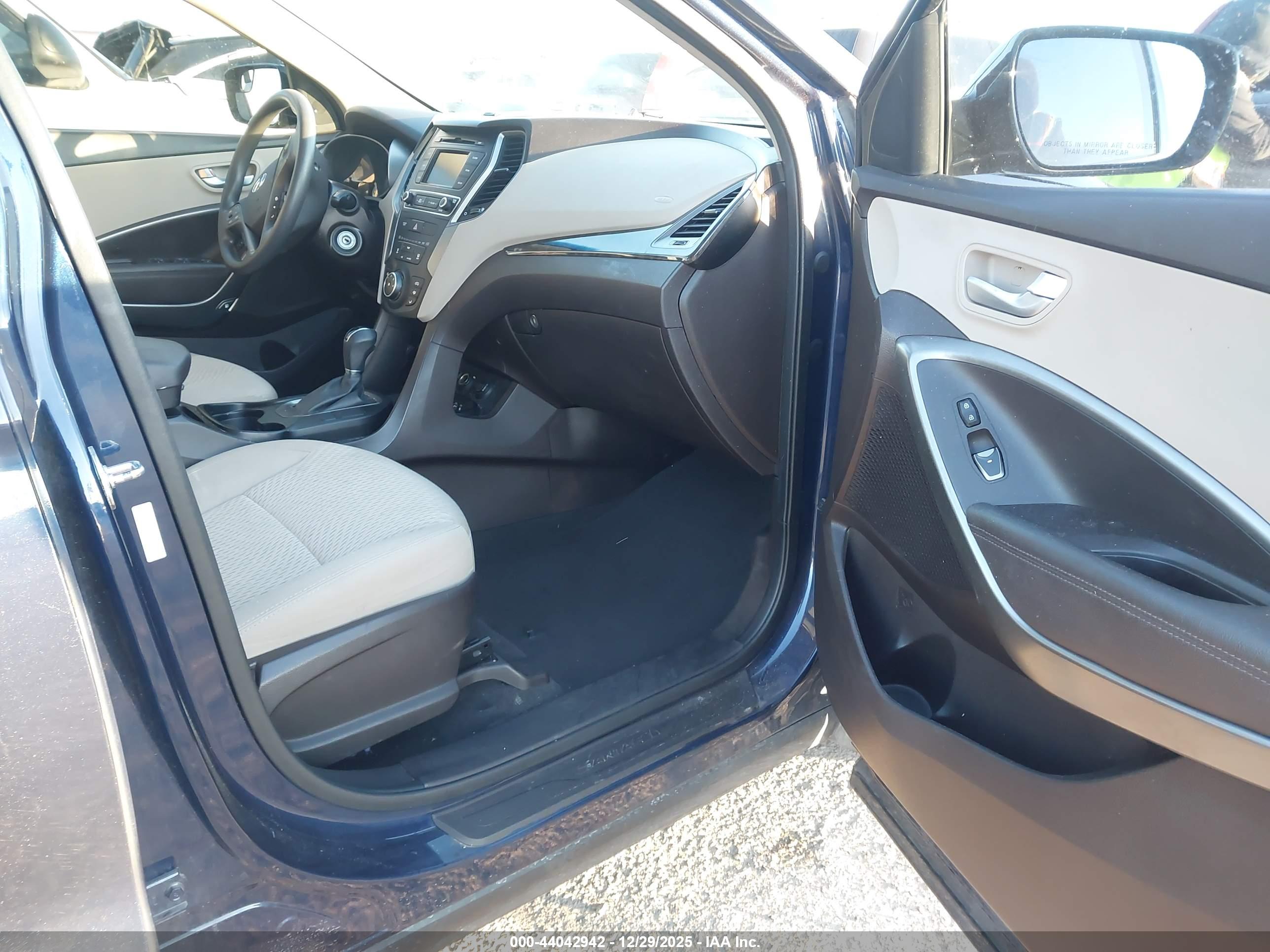 HYUNDAI SANTA image 5