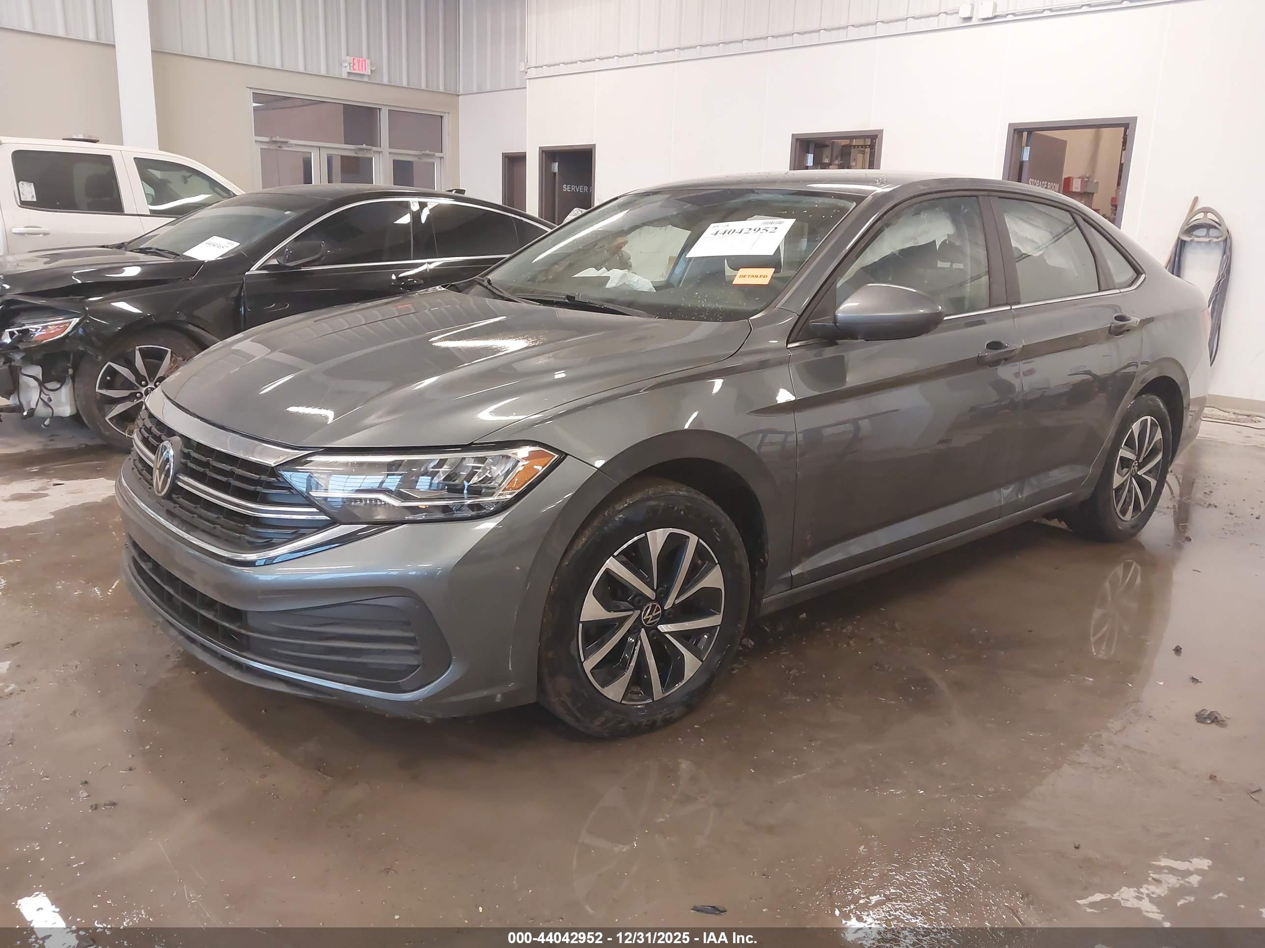 VOLKSWAGEN JETTA image 2