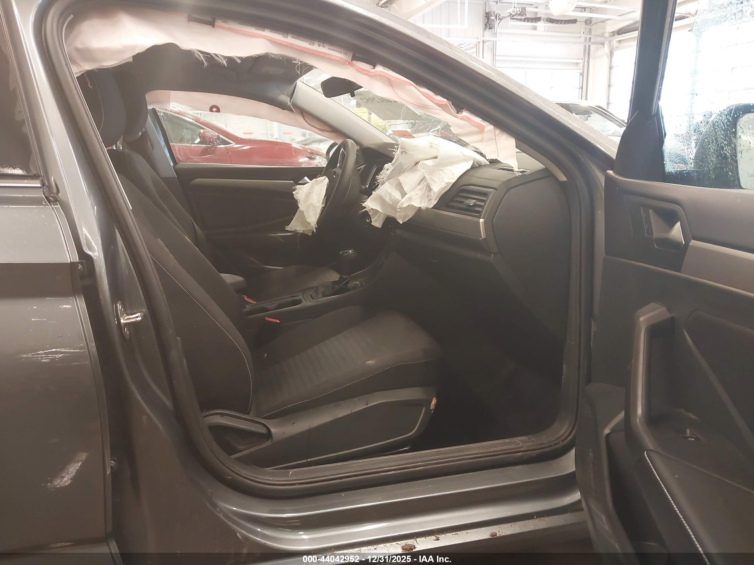 VOLKSWAGEN JETTA image 5