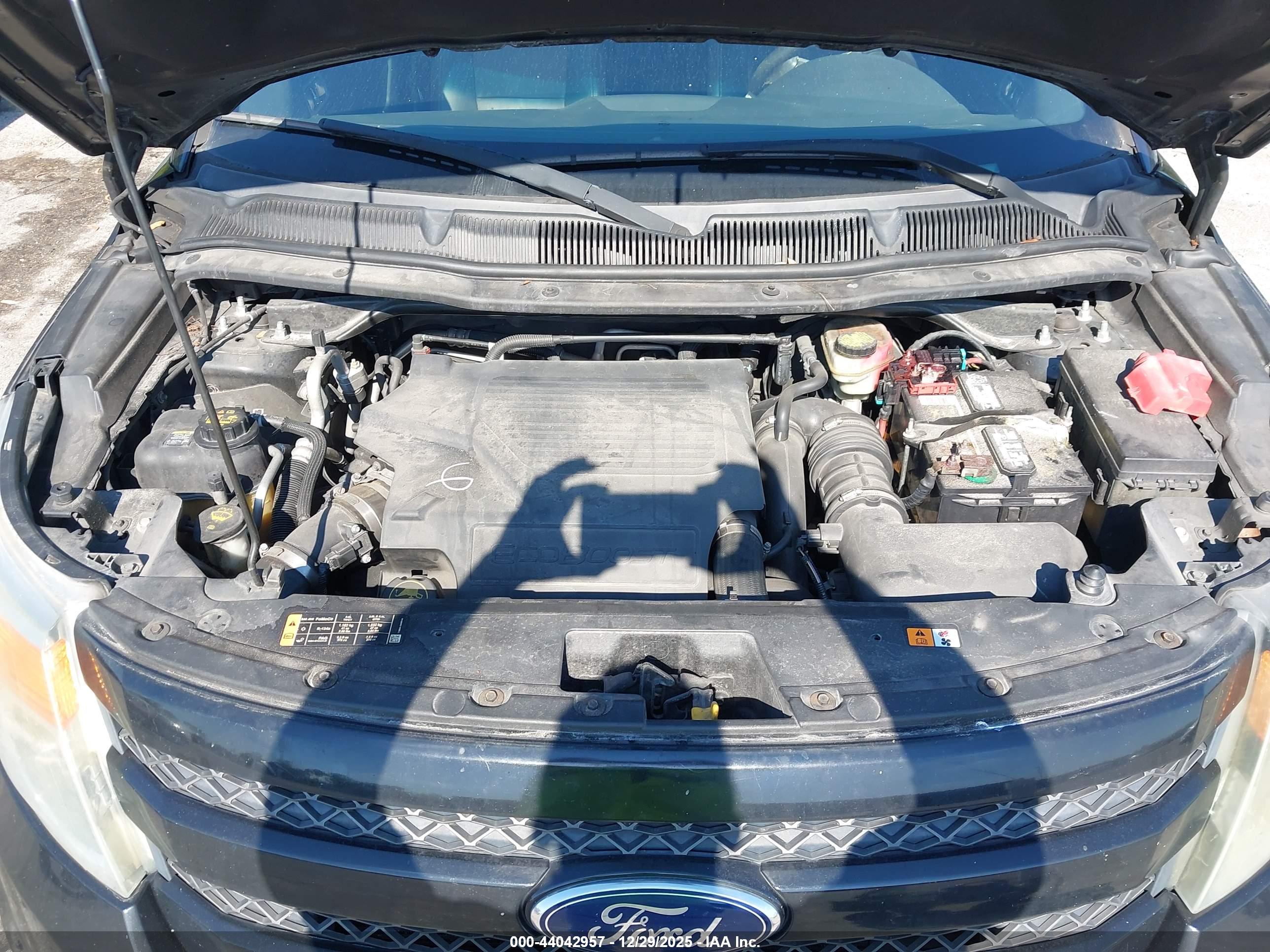 FORD EXPLORER image 10