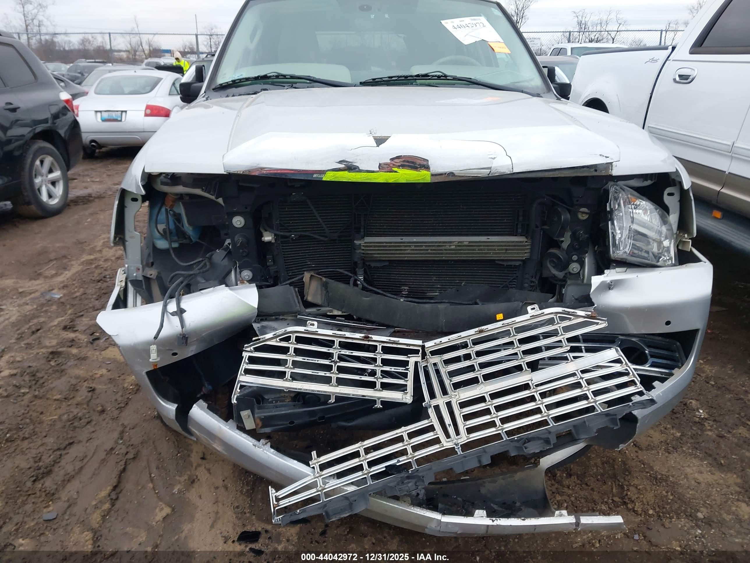 LINCOLN NAVIGATOR image 6