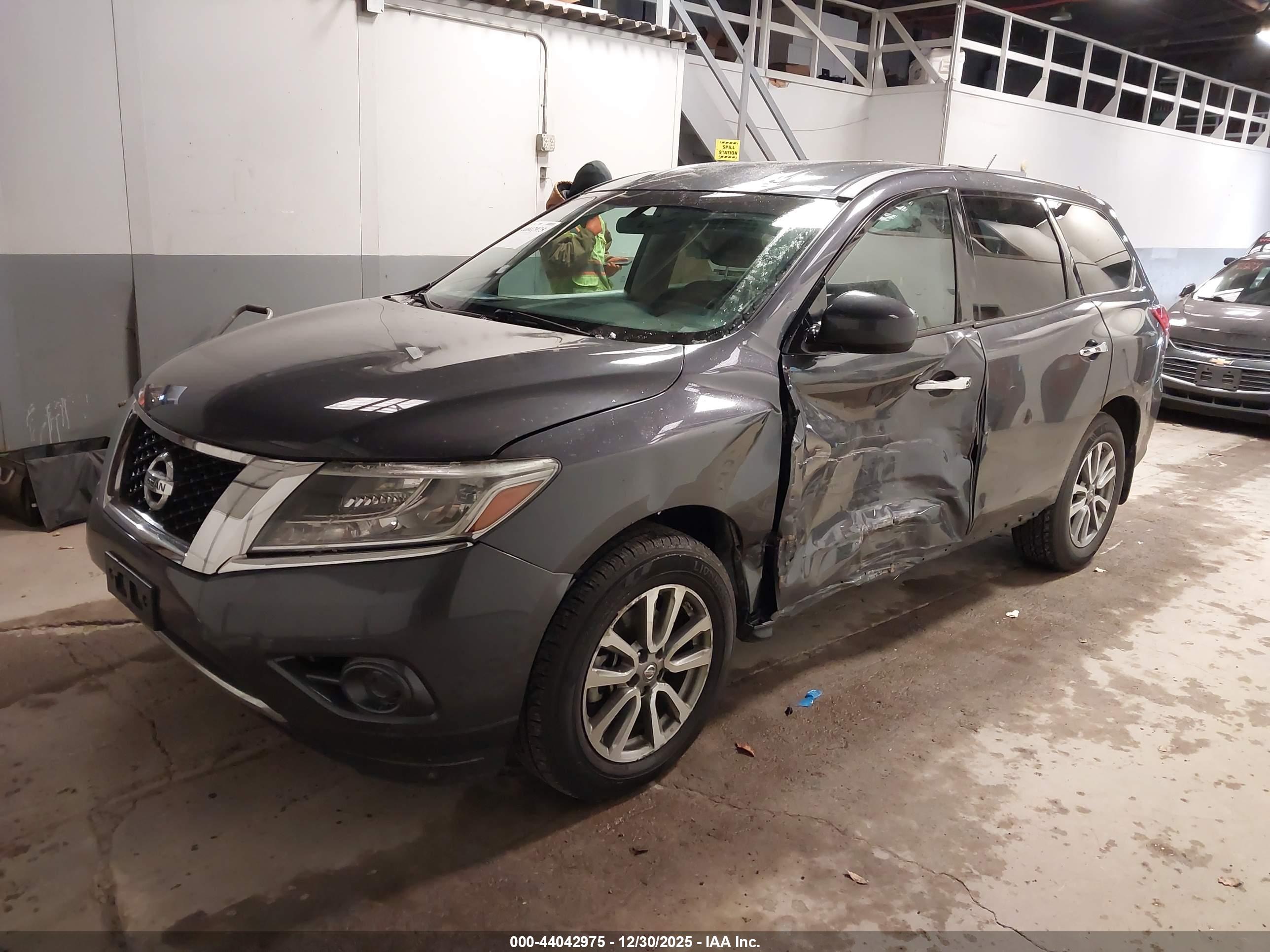 NISSAN PATHFINDER image 2