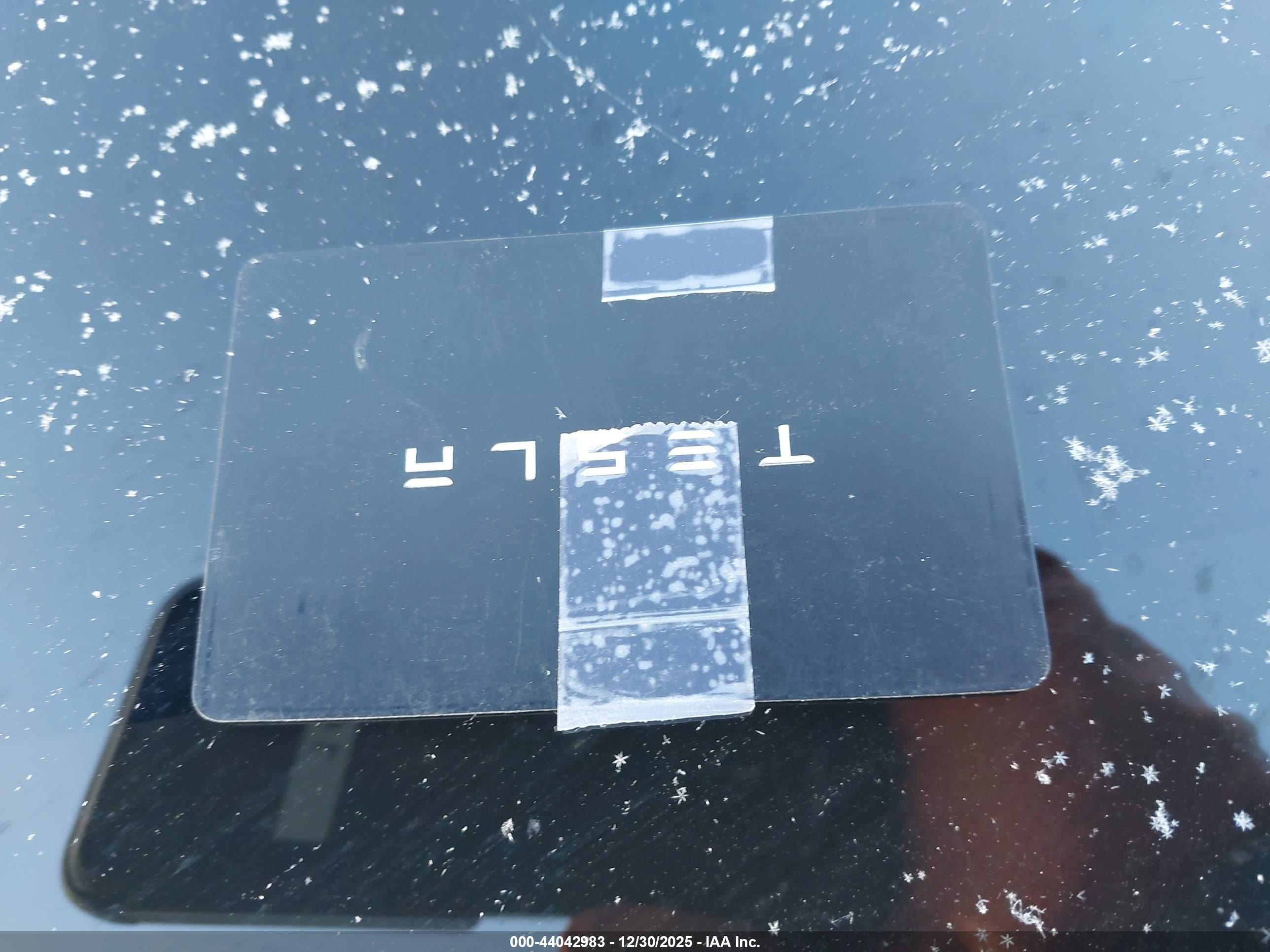 TESLA MODEL image 11