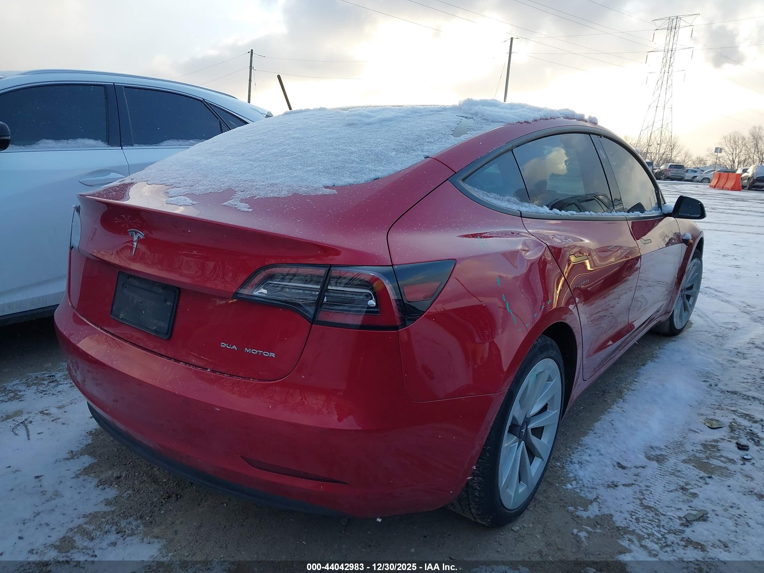 TESLA MODEL image 4