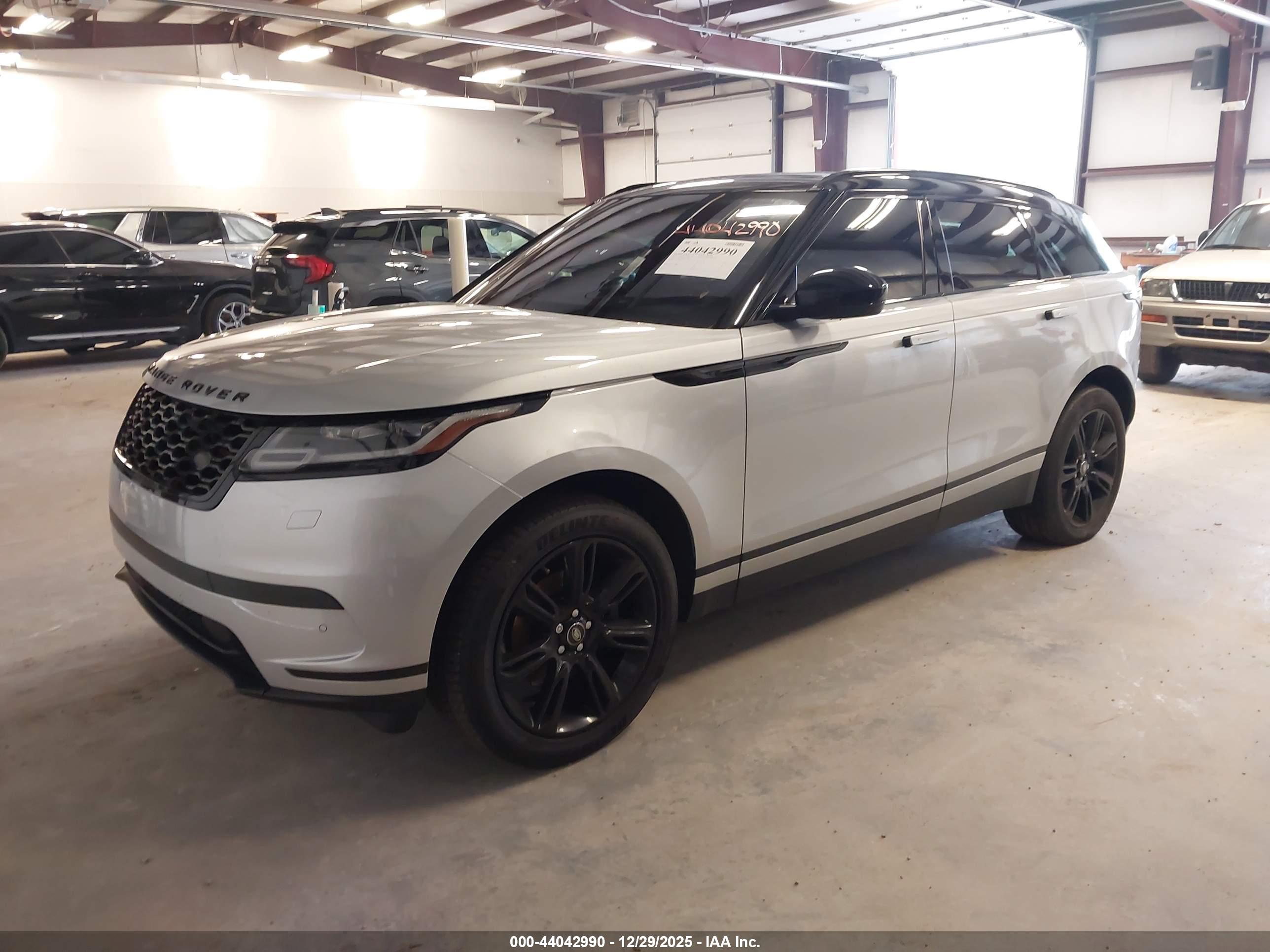 LAND ROVER image 2