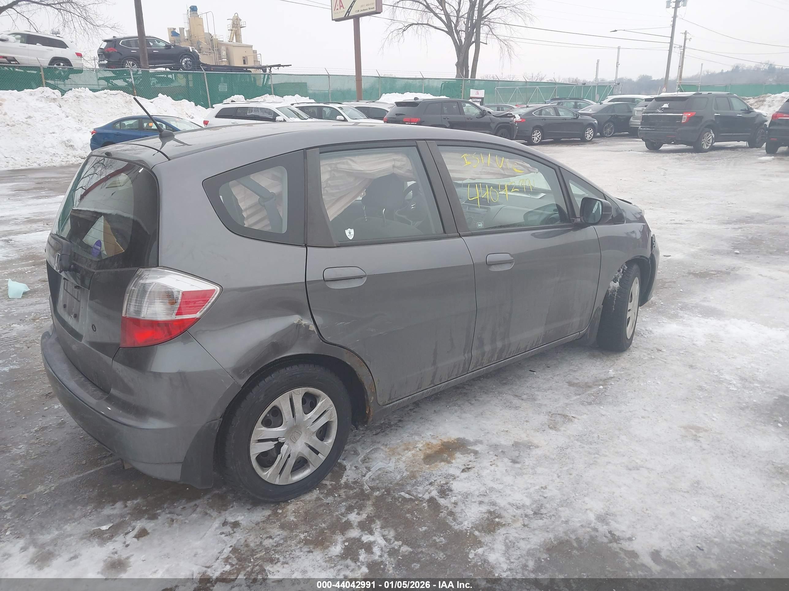 HONDA FIT image 4