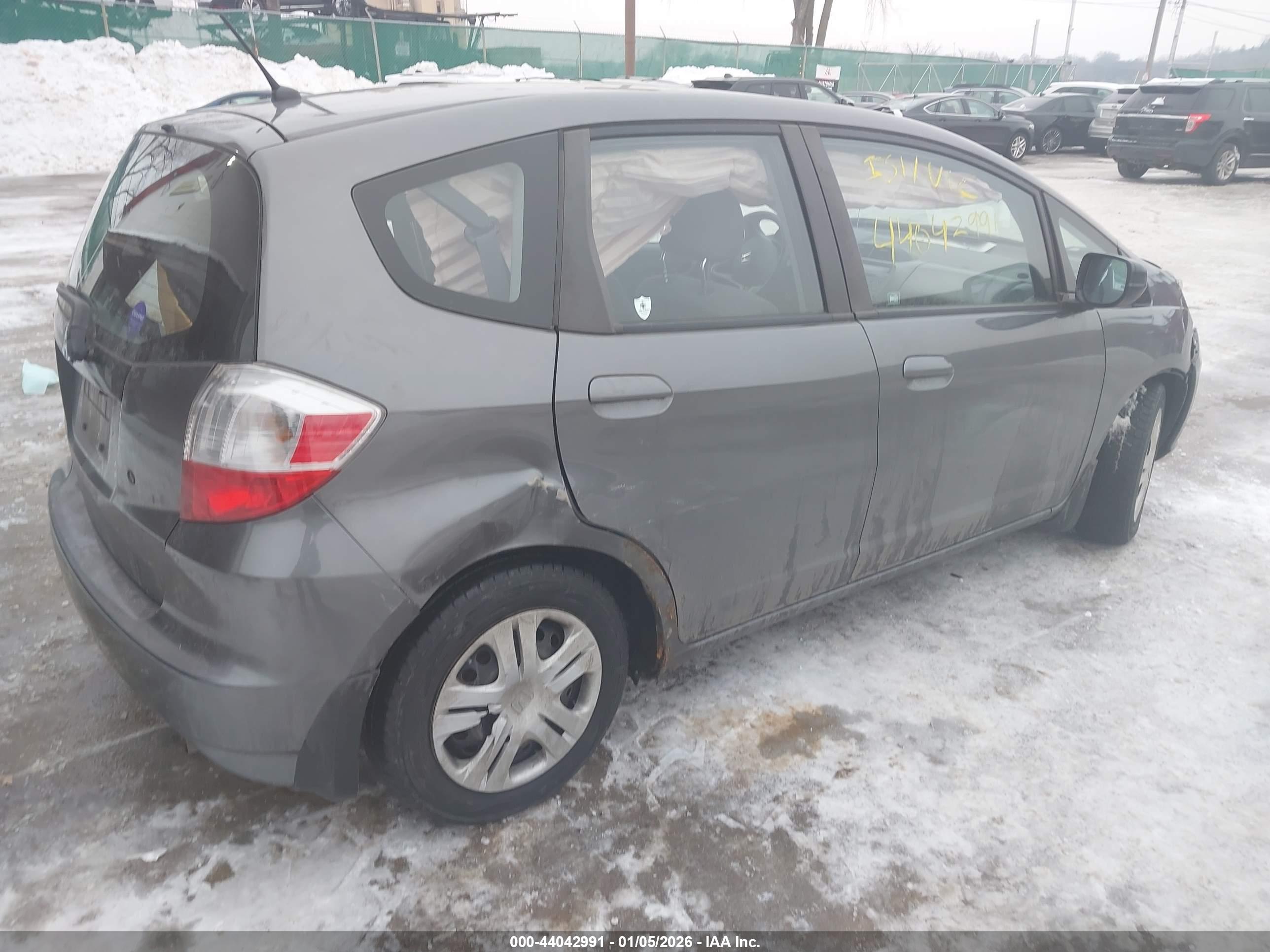 HONDA FIT image 6