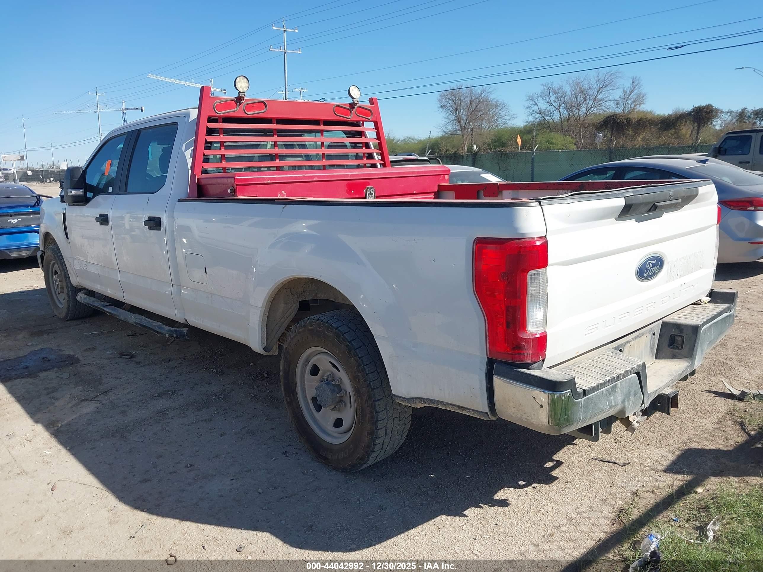 FORD F-350 image 3