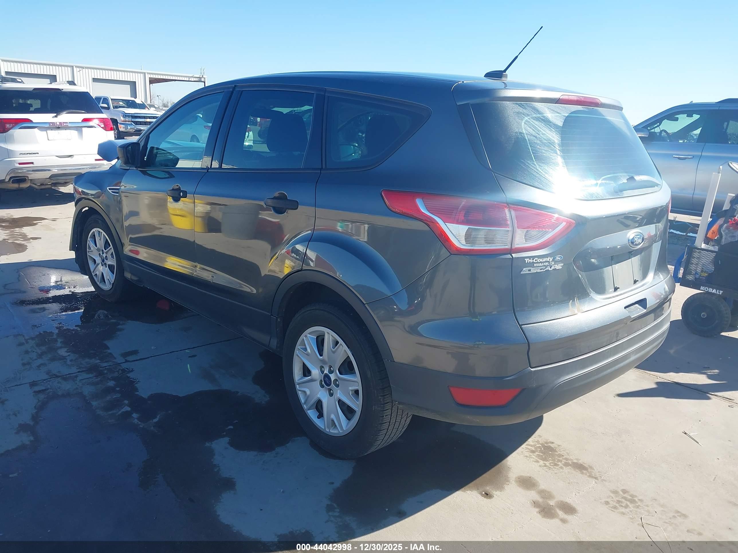 FORD ESCAPE image 3