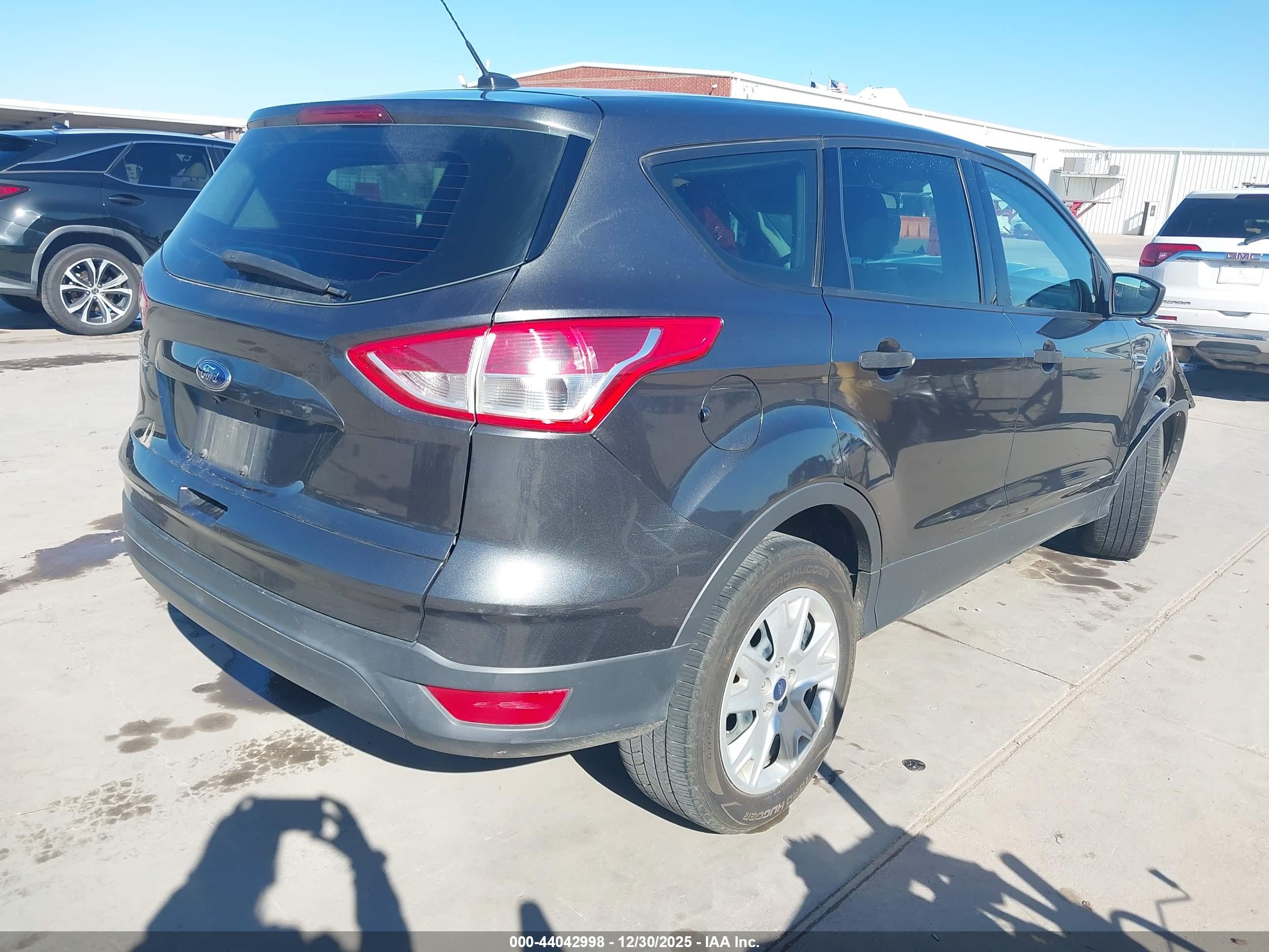 FORD ESCAPE image 4