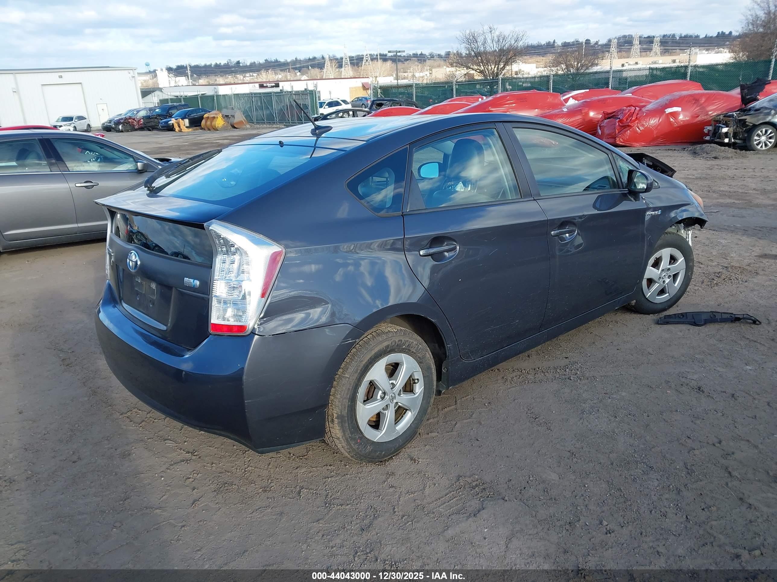 TOYOTA PRIUS image 4
