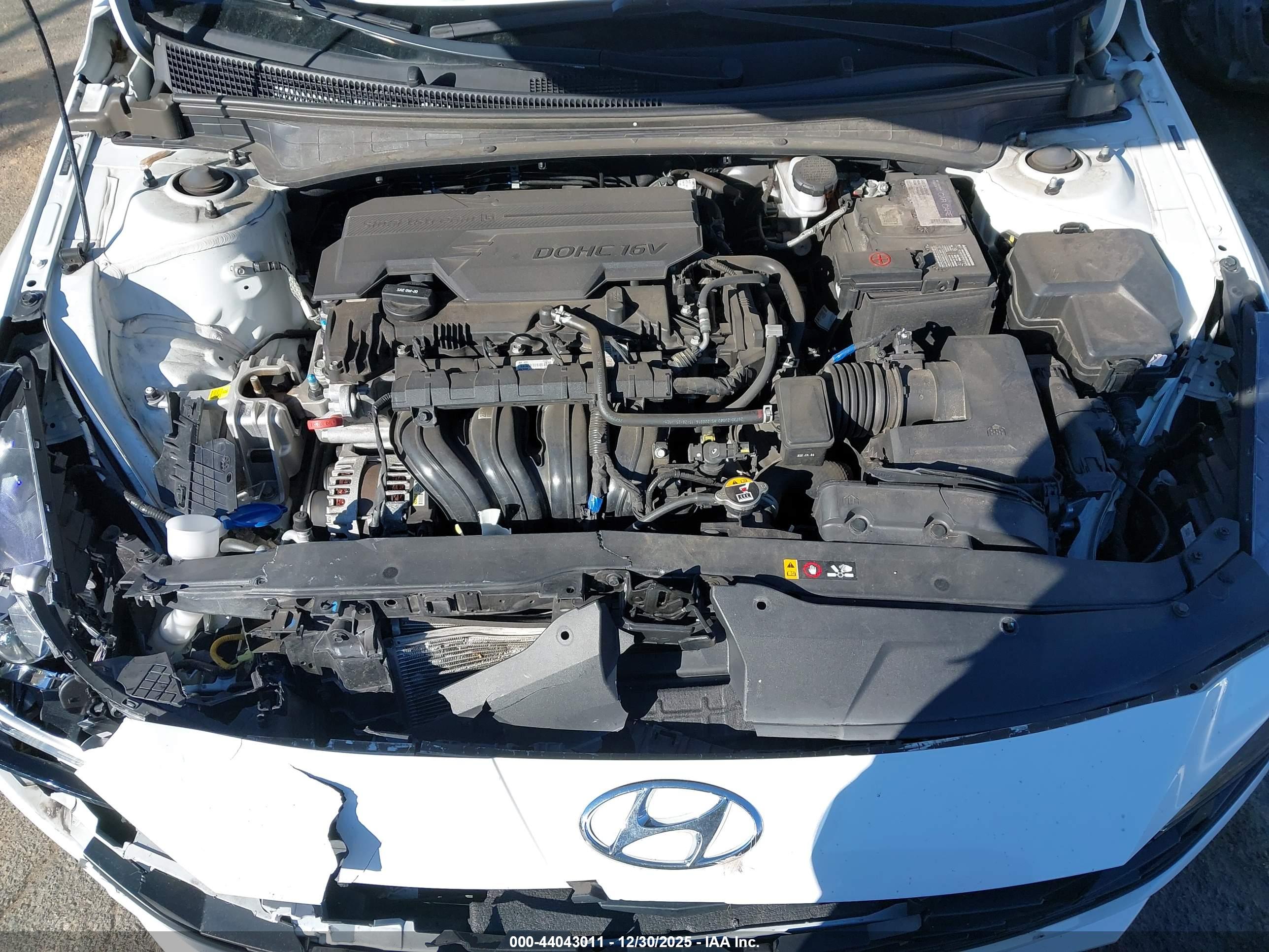 HYUNDAI ELANTRA image 10