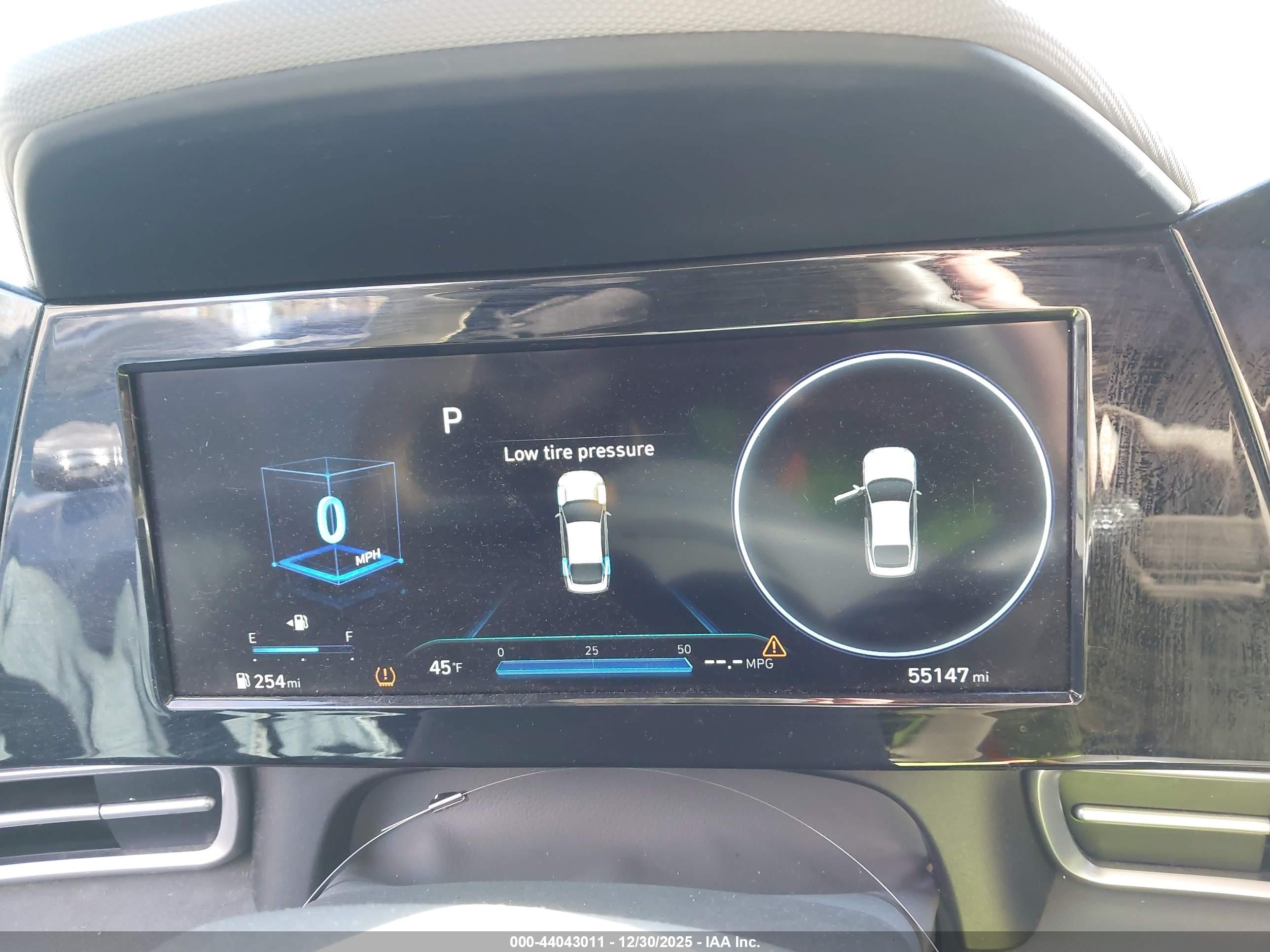 HYUNDAI ELANTRA image 7