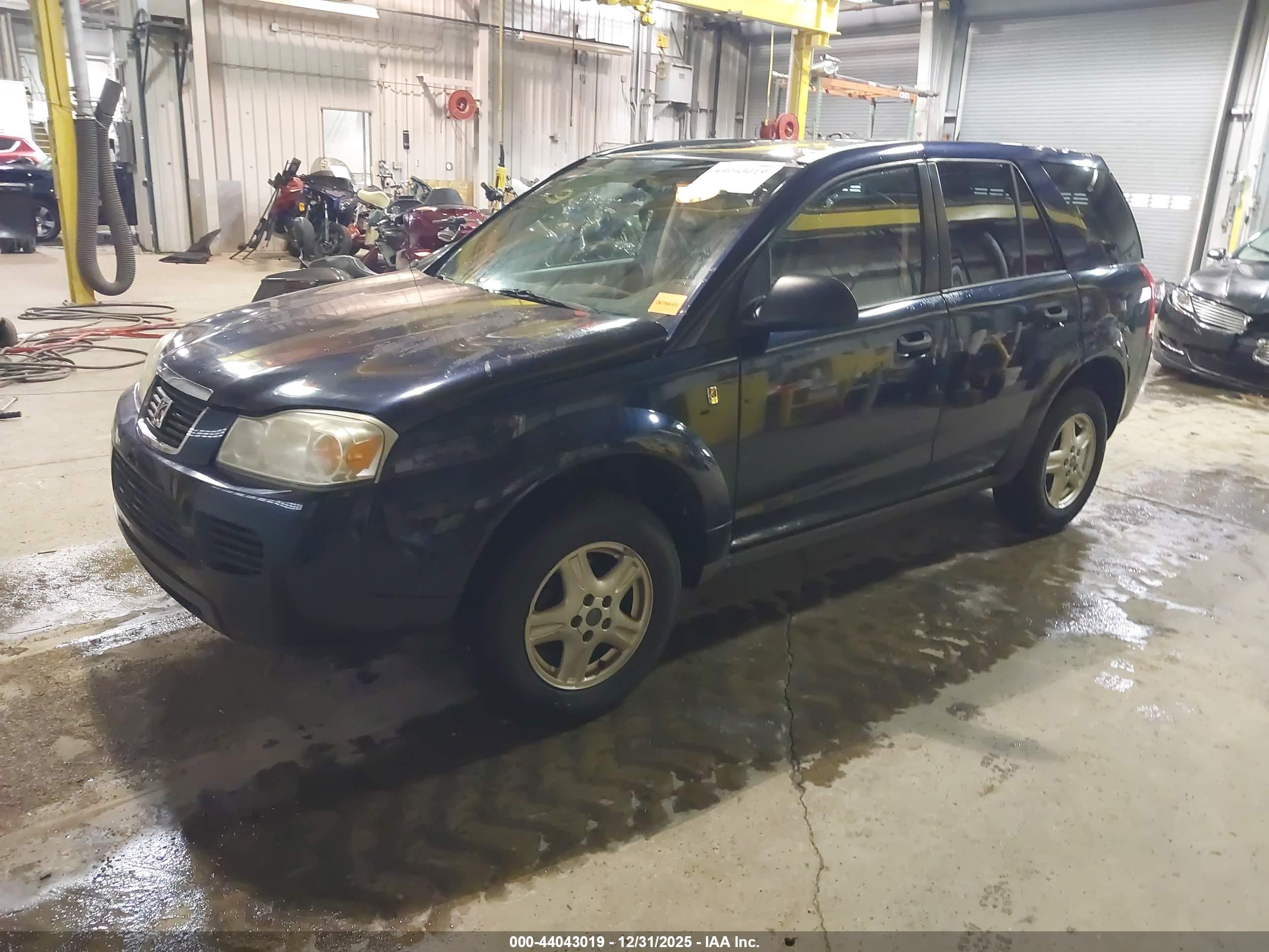 SATURN VUE image 2