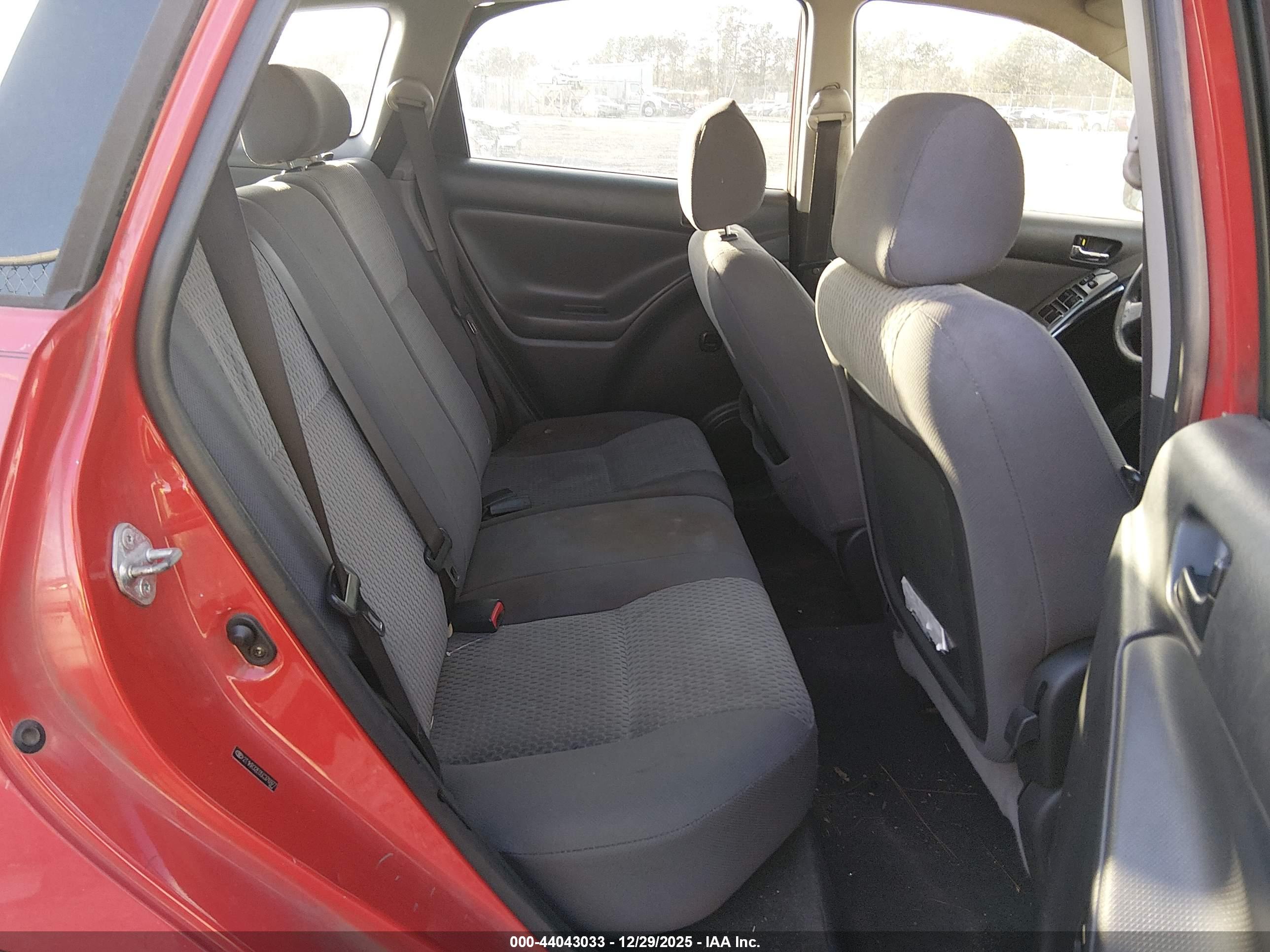 TOYOTA MATRIX image 8