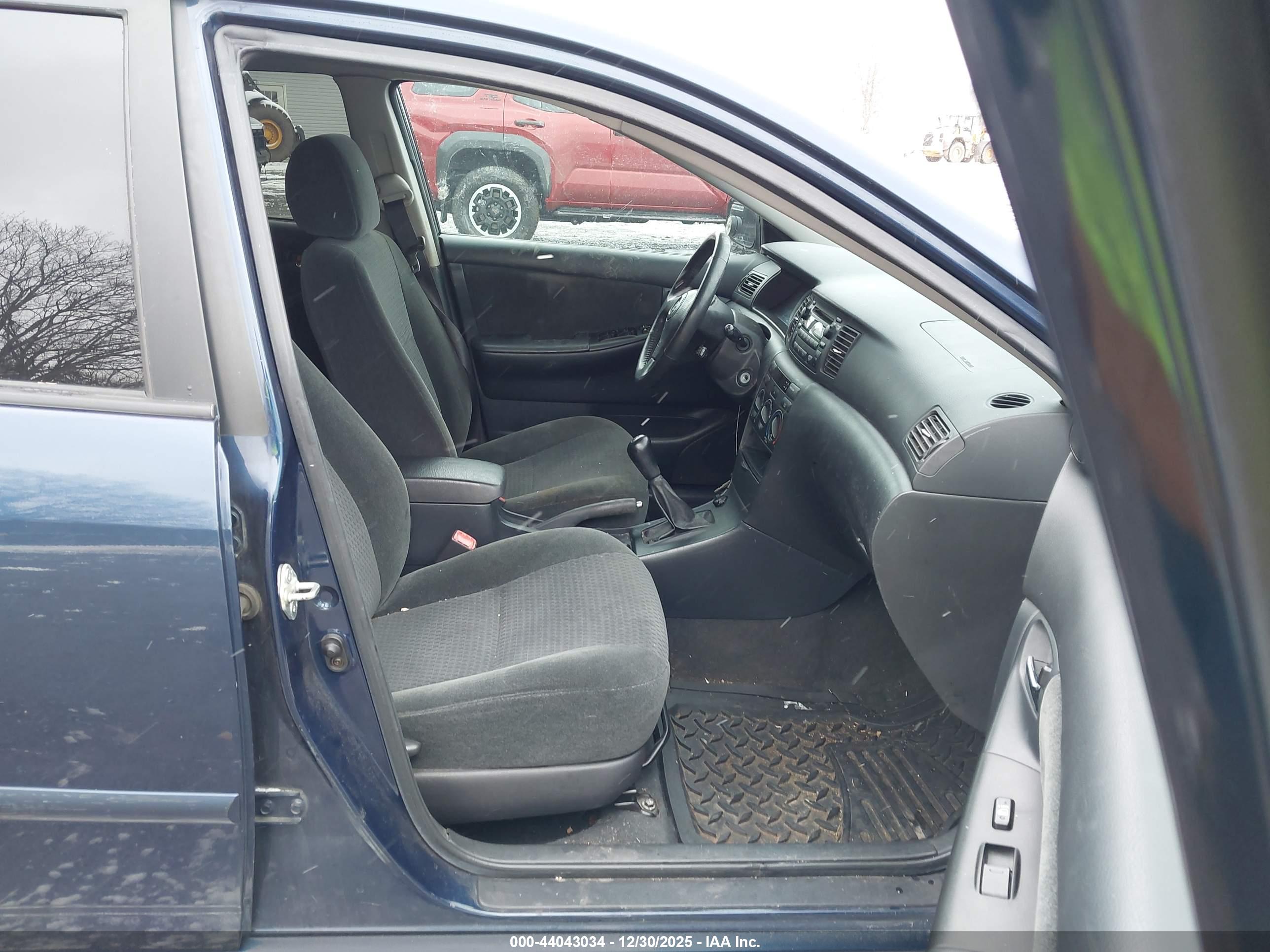 TOYOTA COROLLA image 5