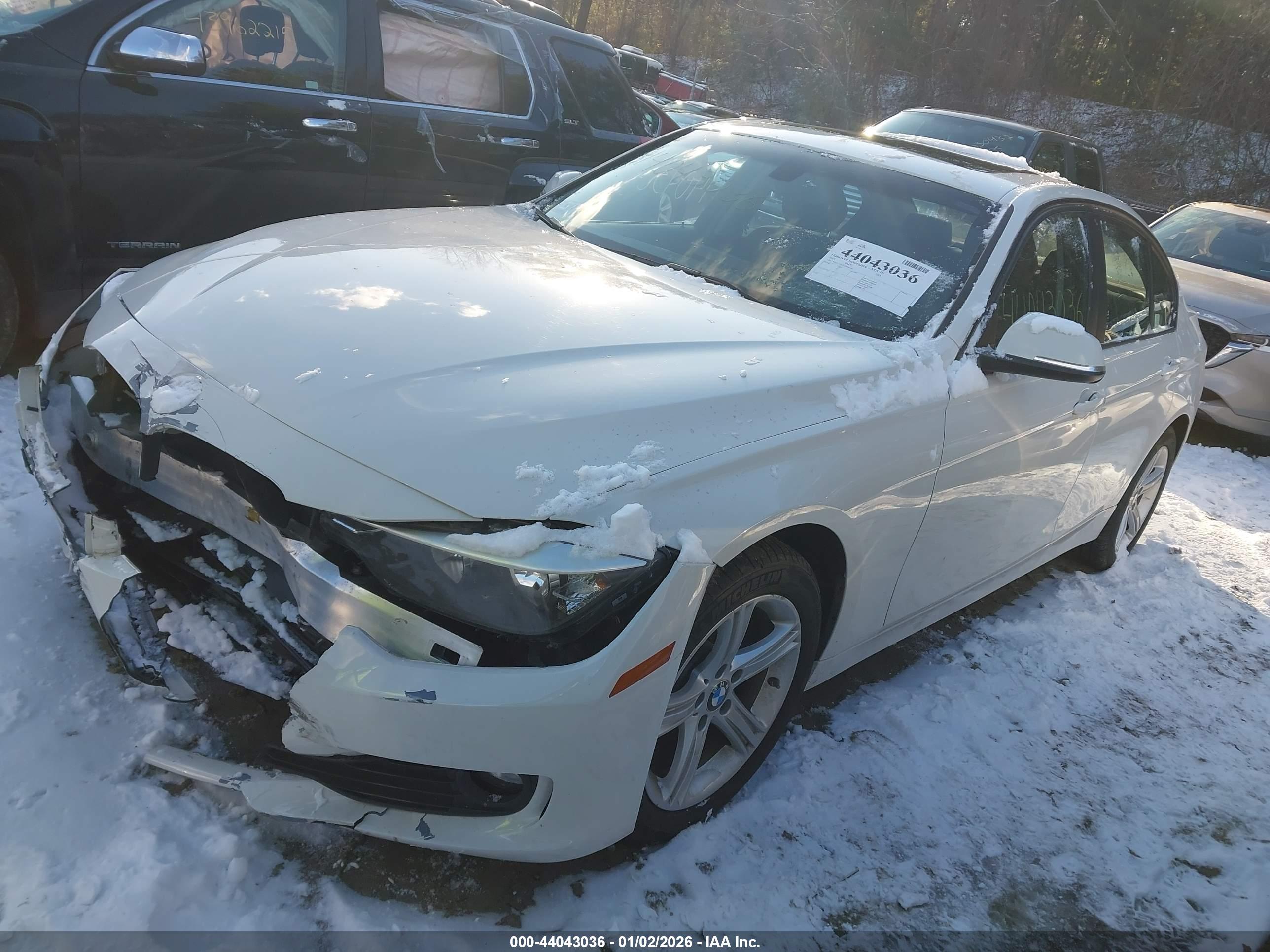BMW 320I image 2