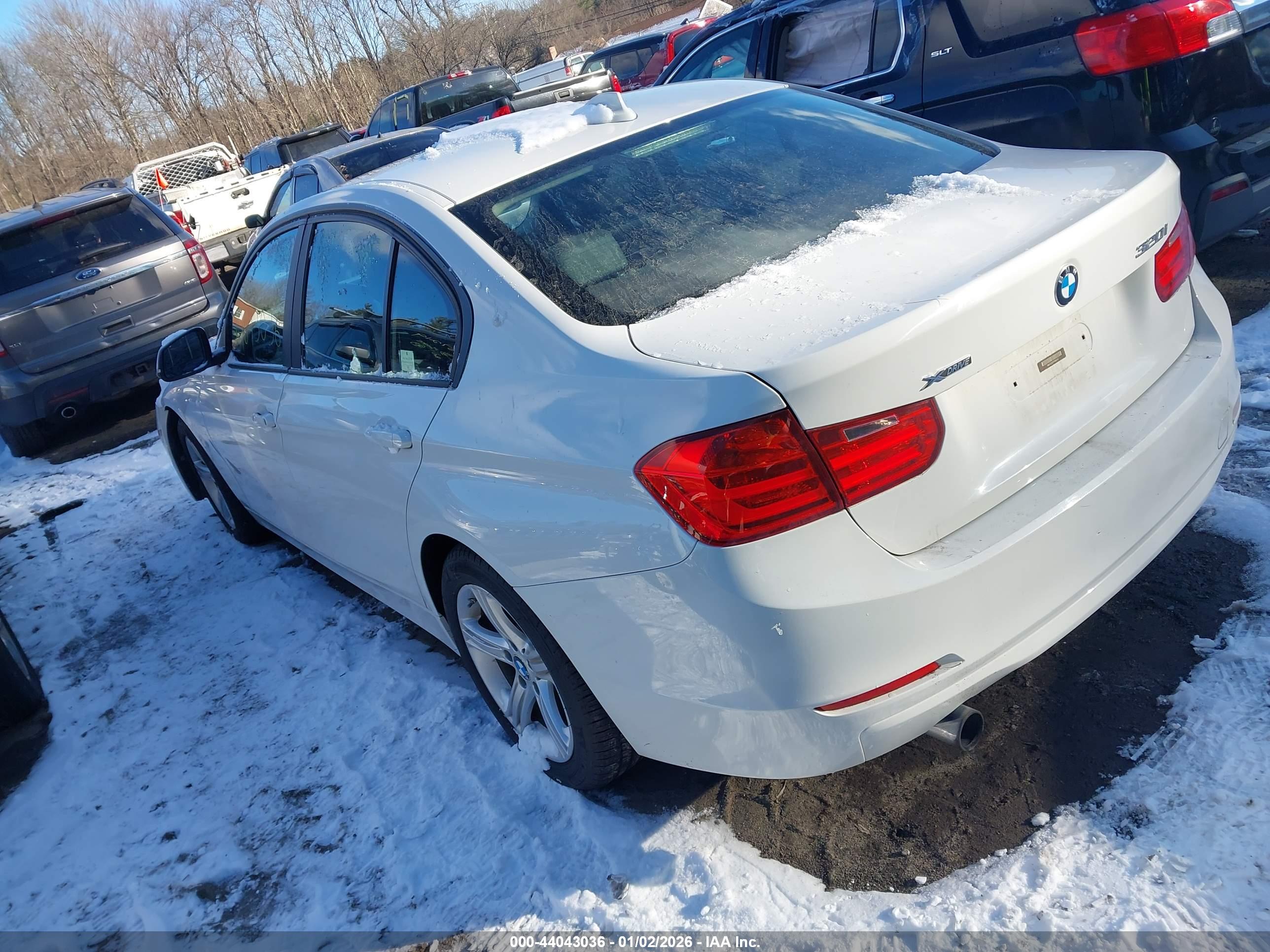 BMW 320I image 3