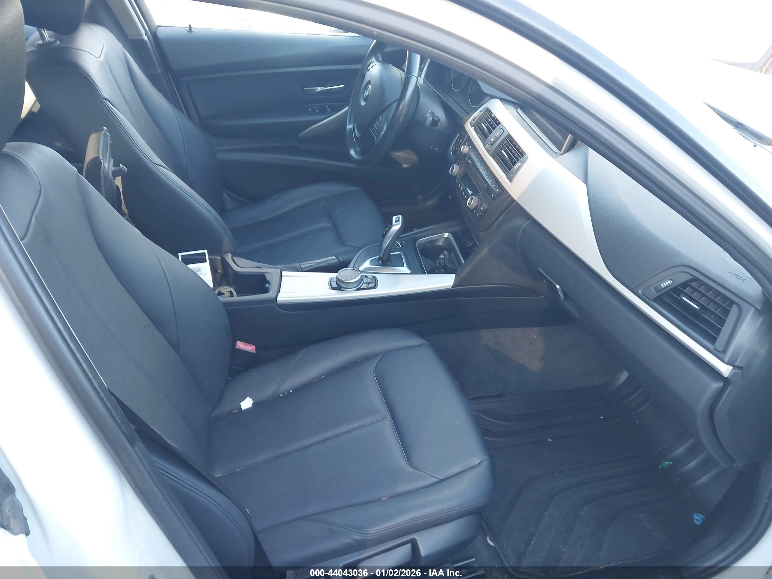 BMW 320I image 5