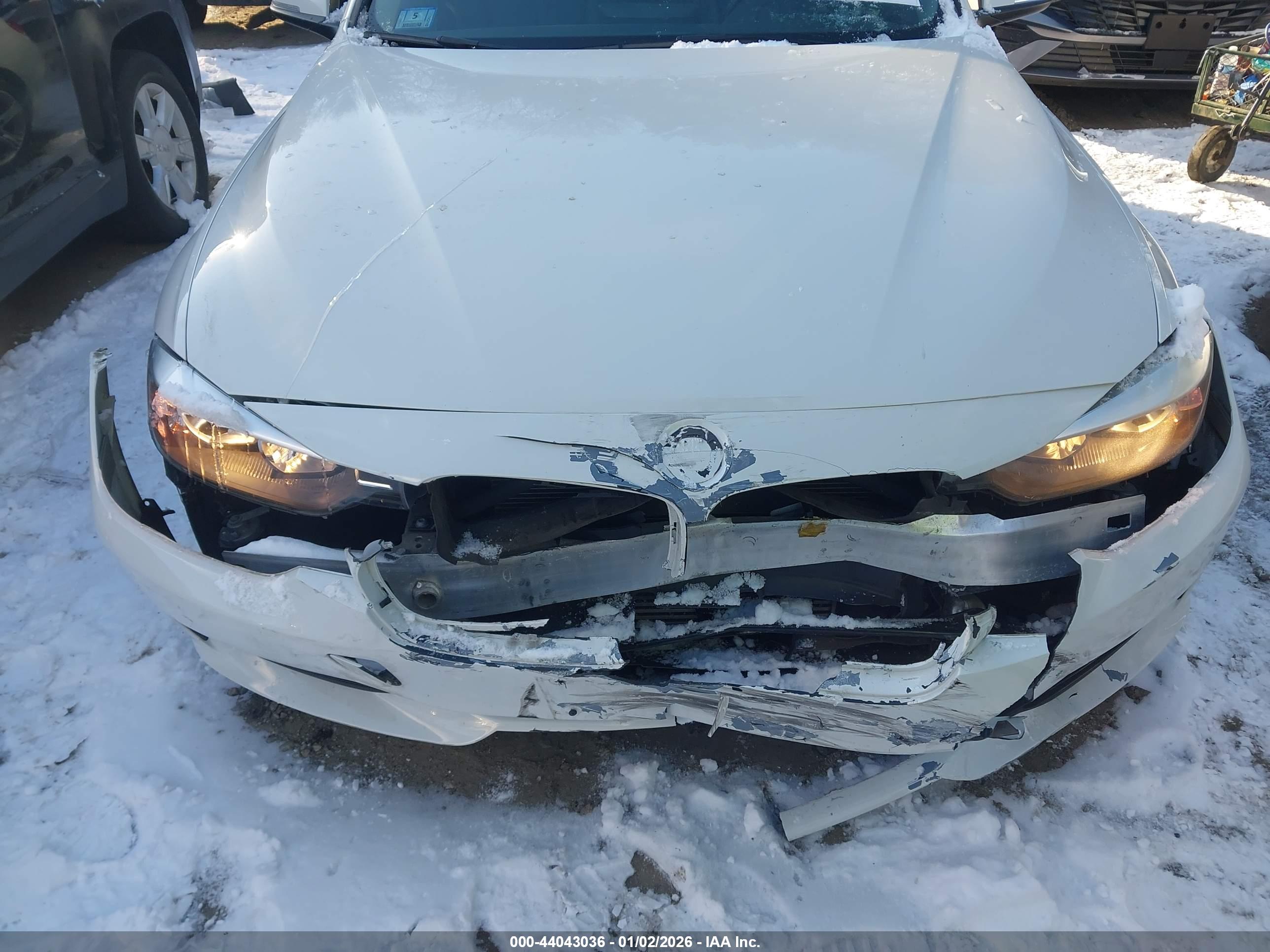 BMW 320I image 6