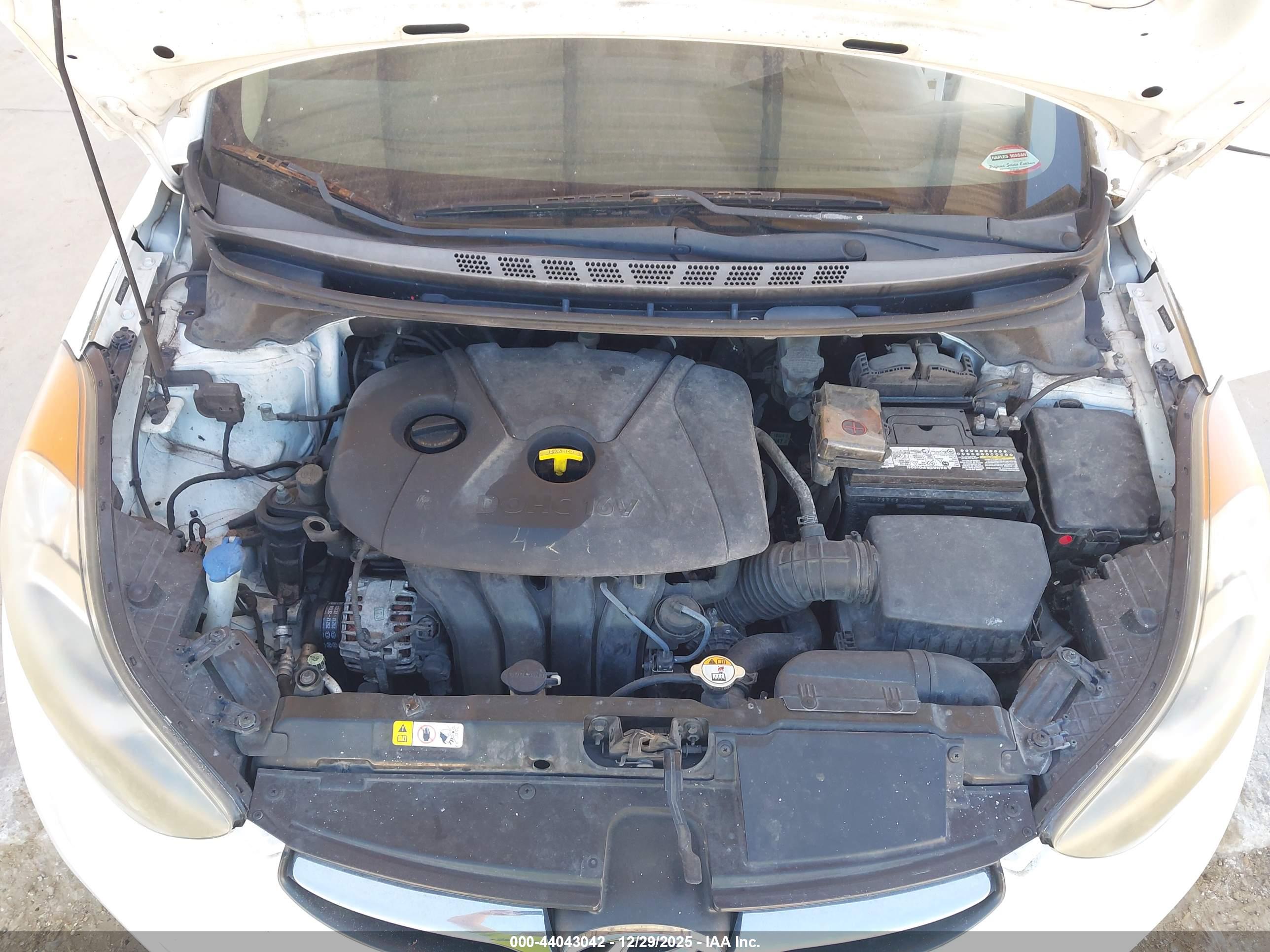 HYUNDAI ELANTRA image 10