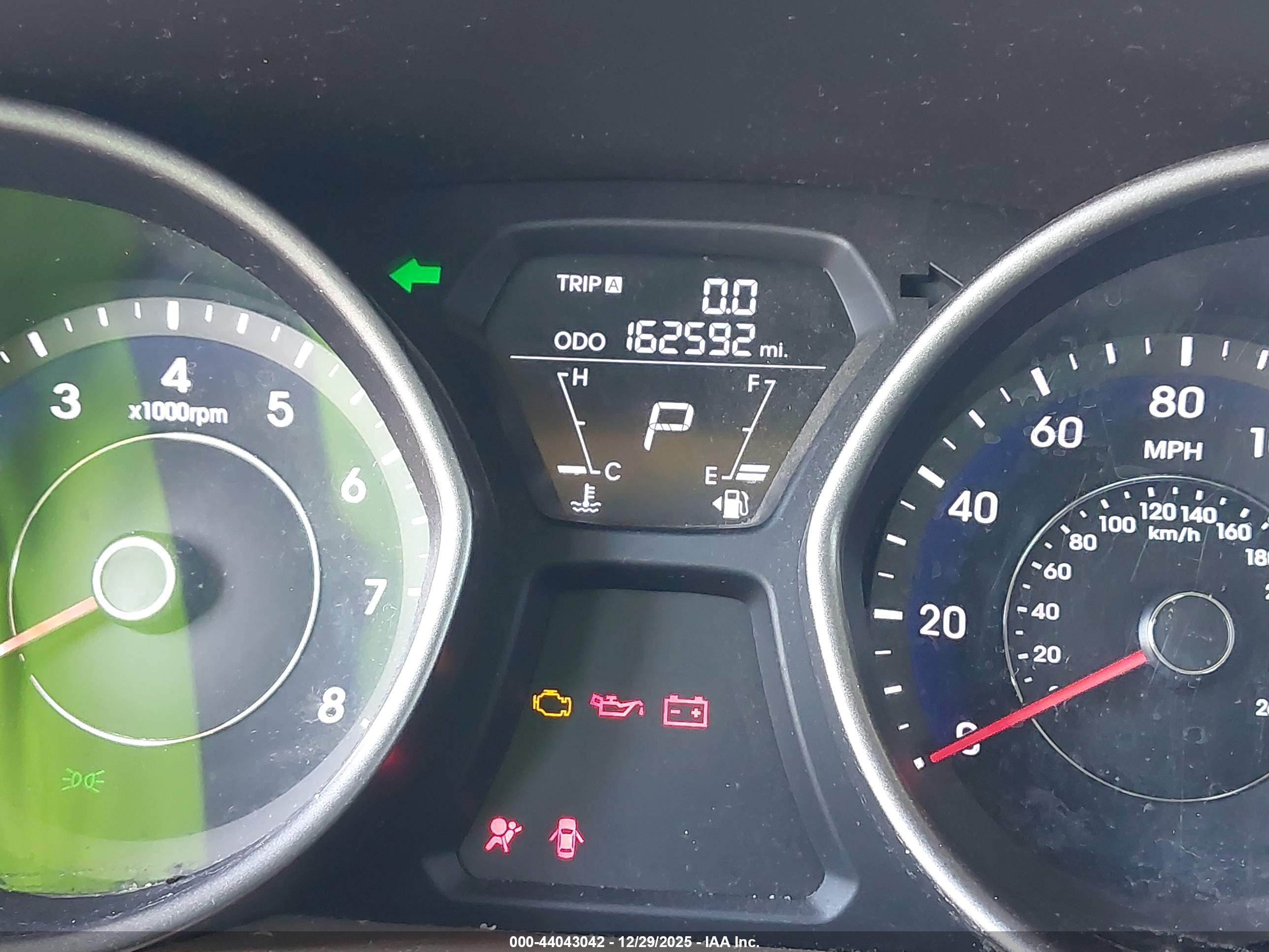 HYUNDAI ELANTRA image 7