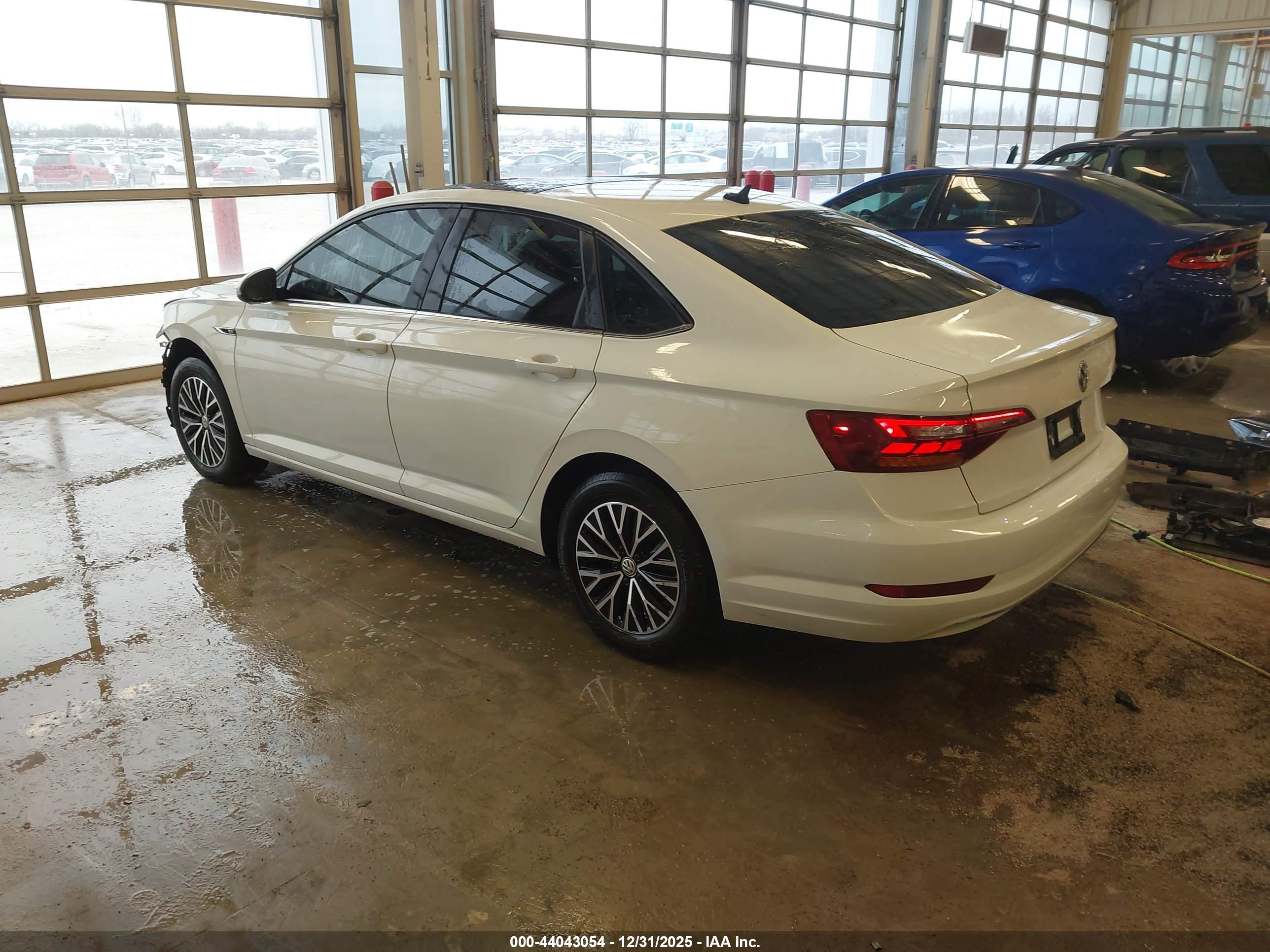VOLKSWAGEN JETTA image 3