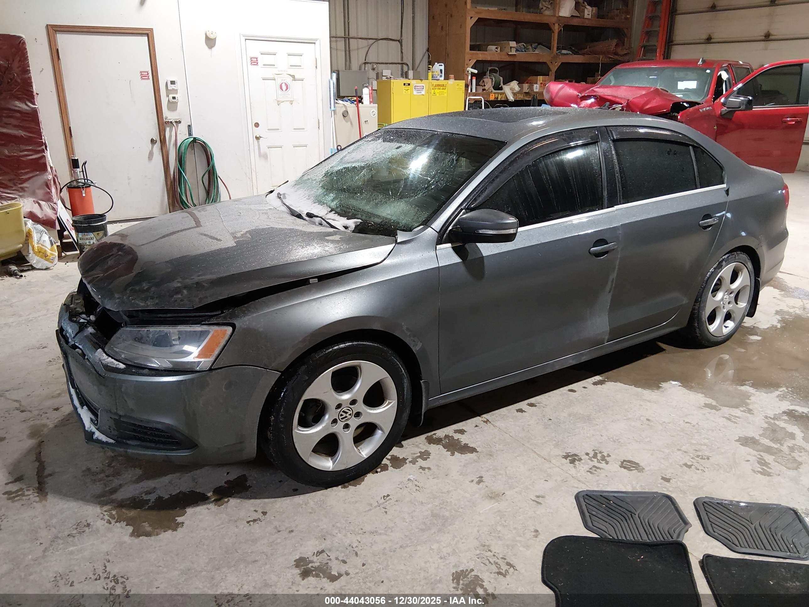 VOLKSWAGEN JETTA image 2