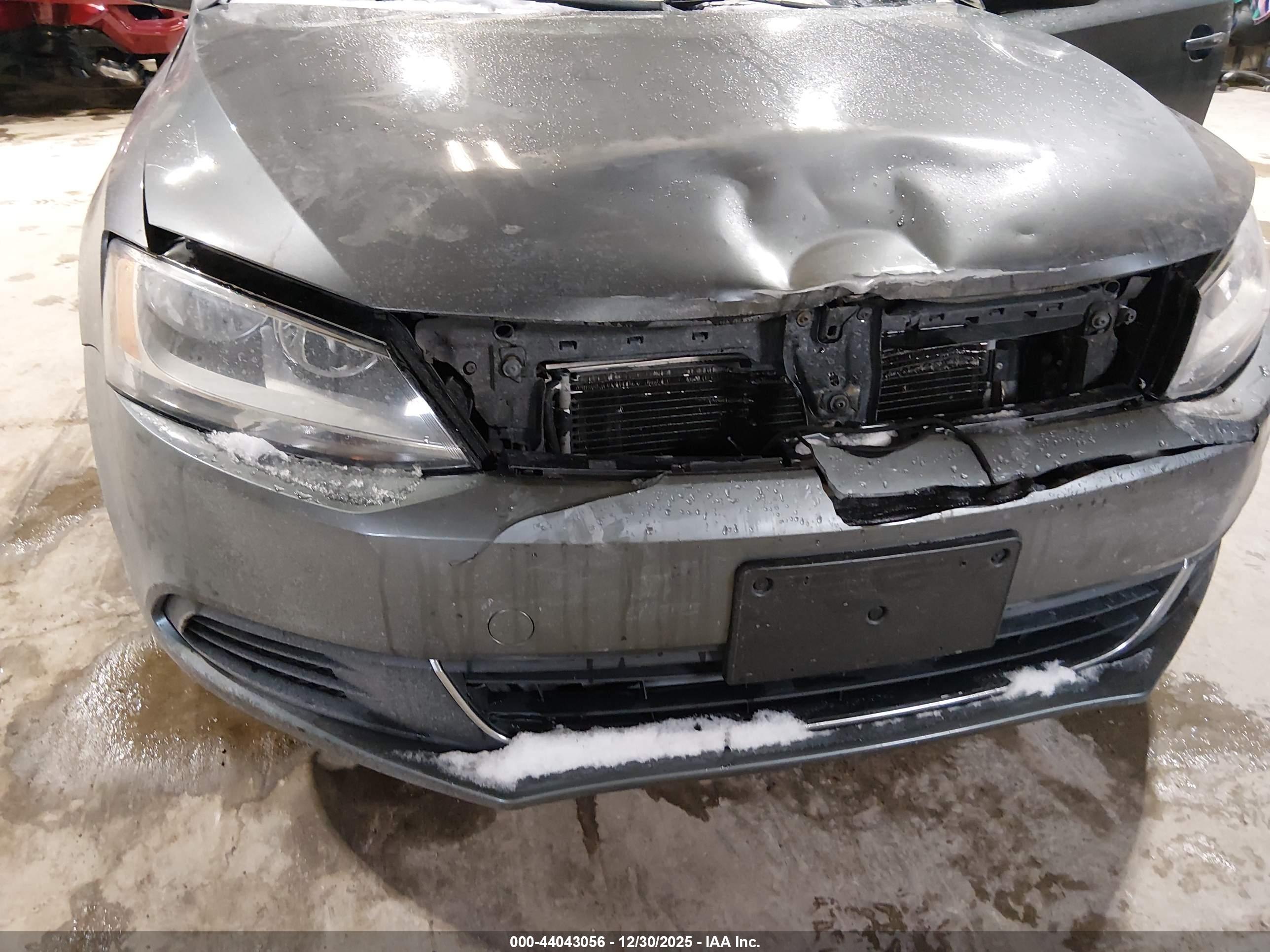 VOLKSWAGEN JETTA image 6
