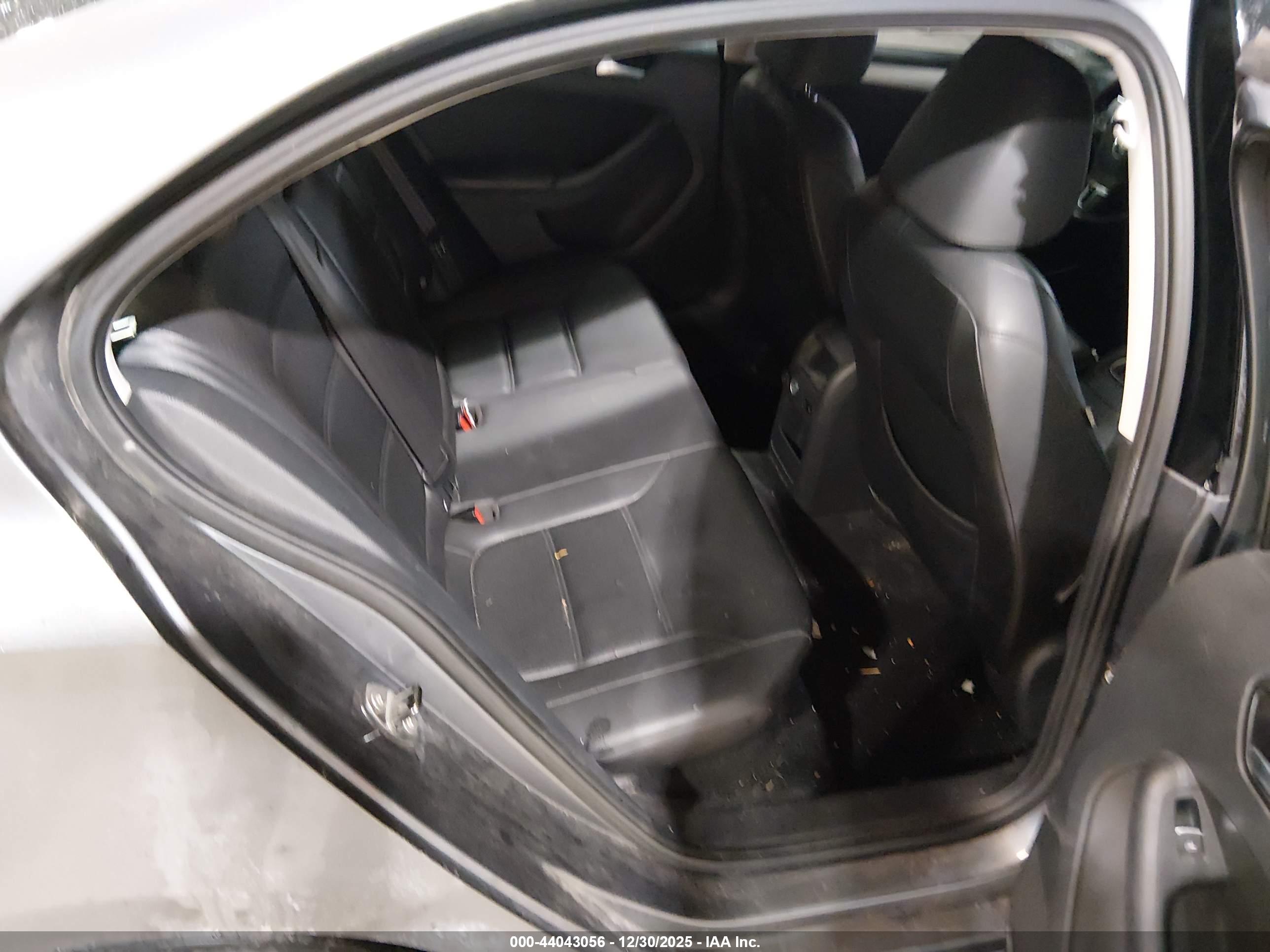 VOLKSWAGEN JETTA image 8