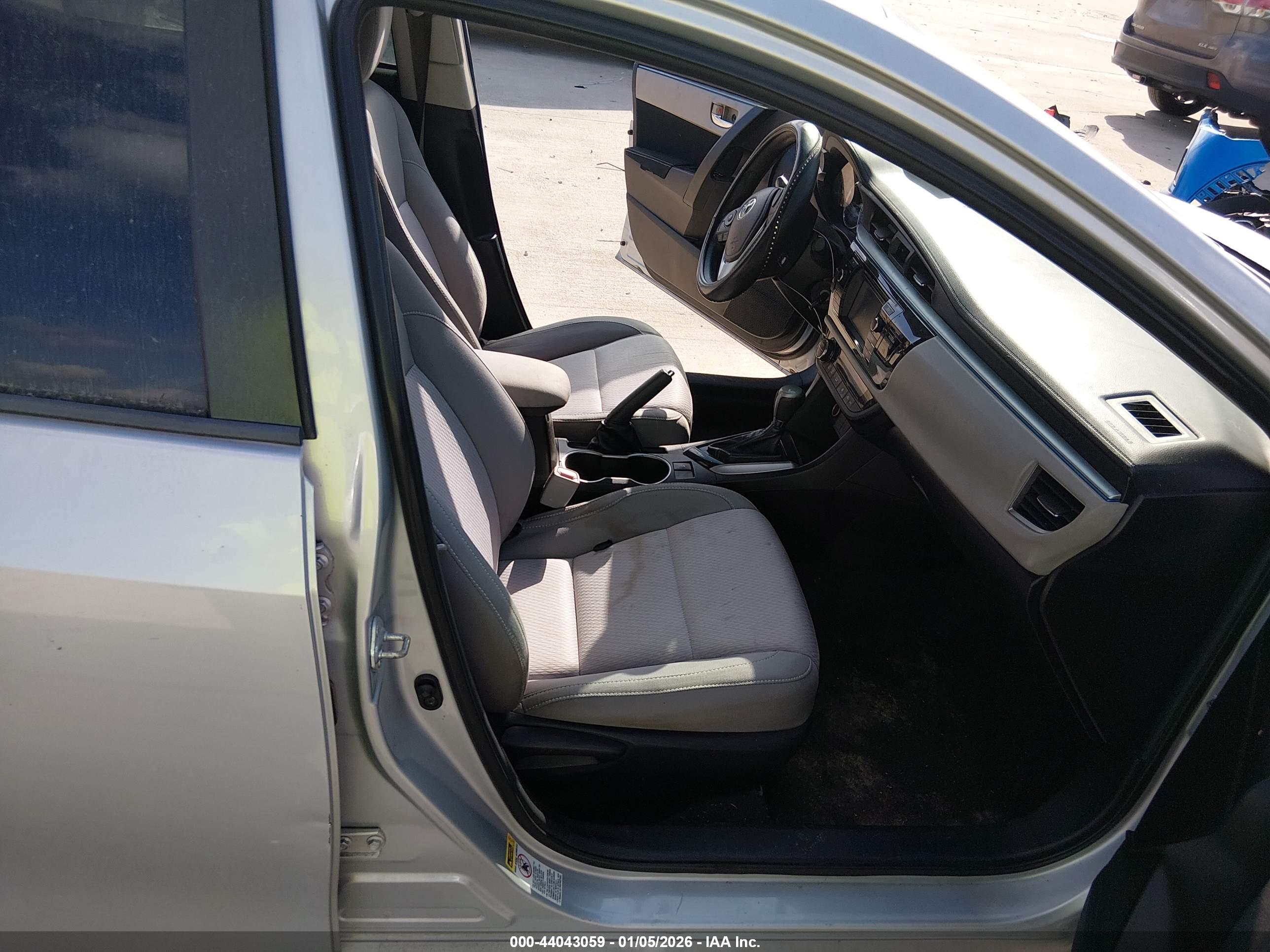 TOYOTA COROLLA image 5