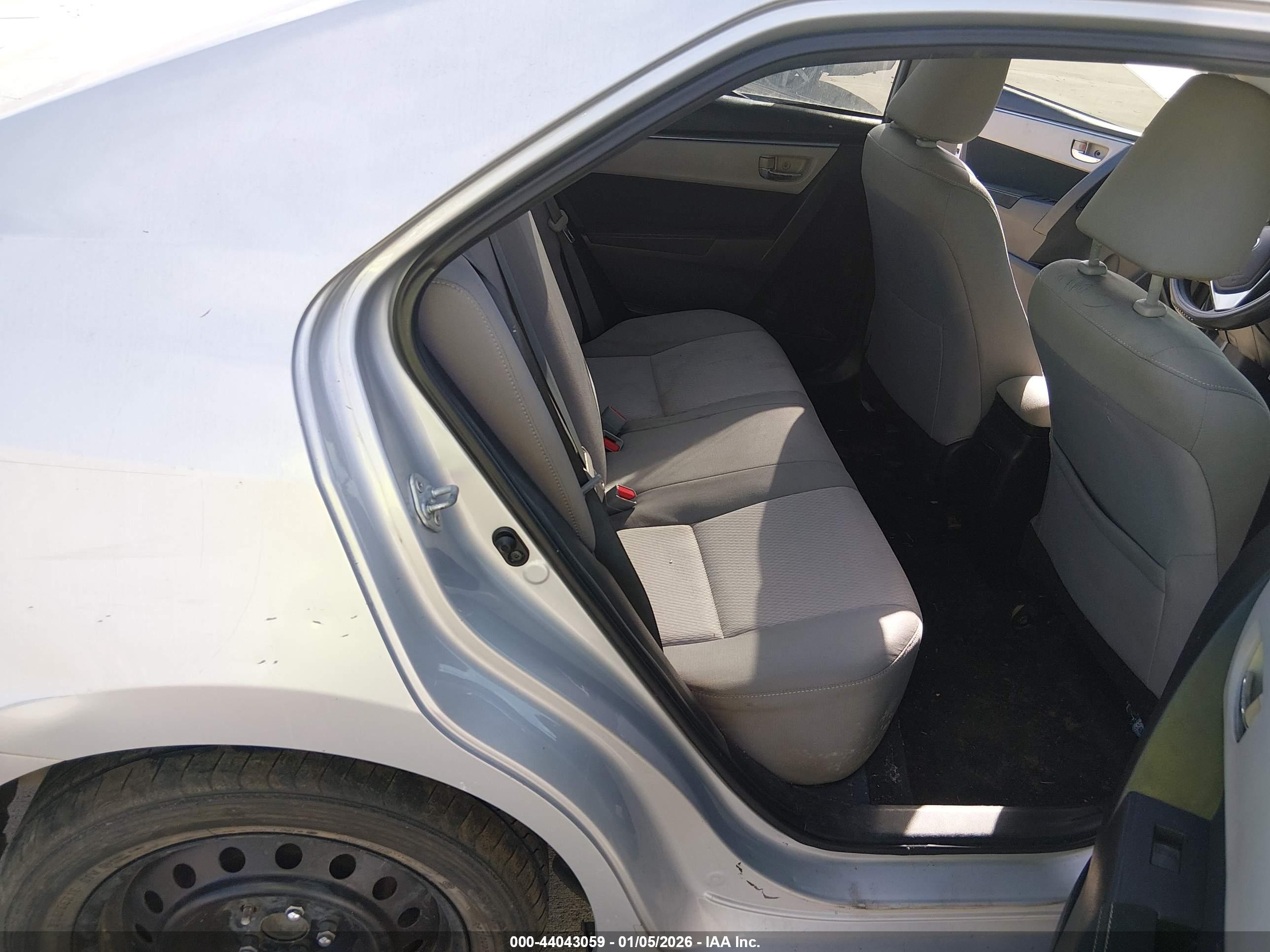TOYOTA COROLLA image 8