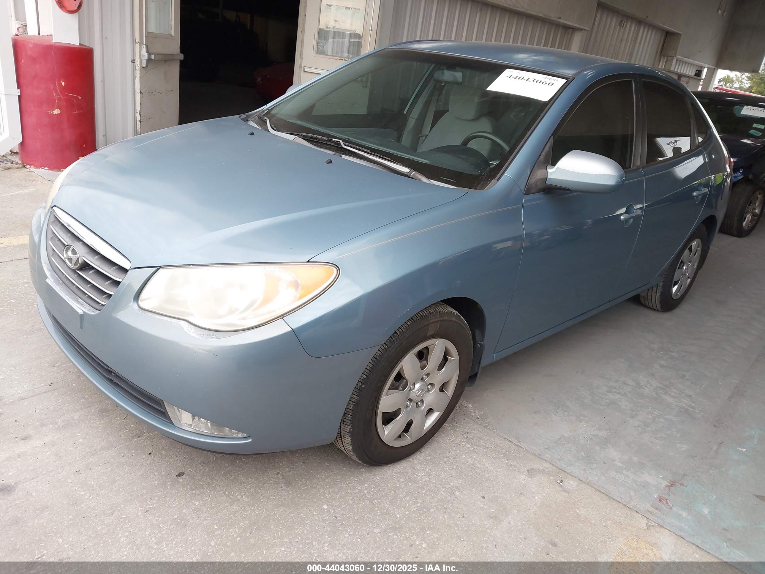 HYUNDAI ELANTRA image 2