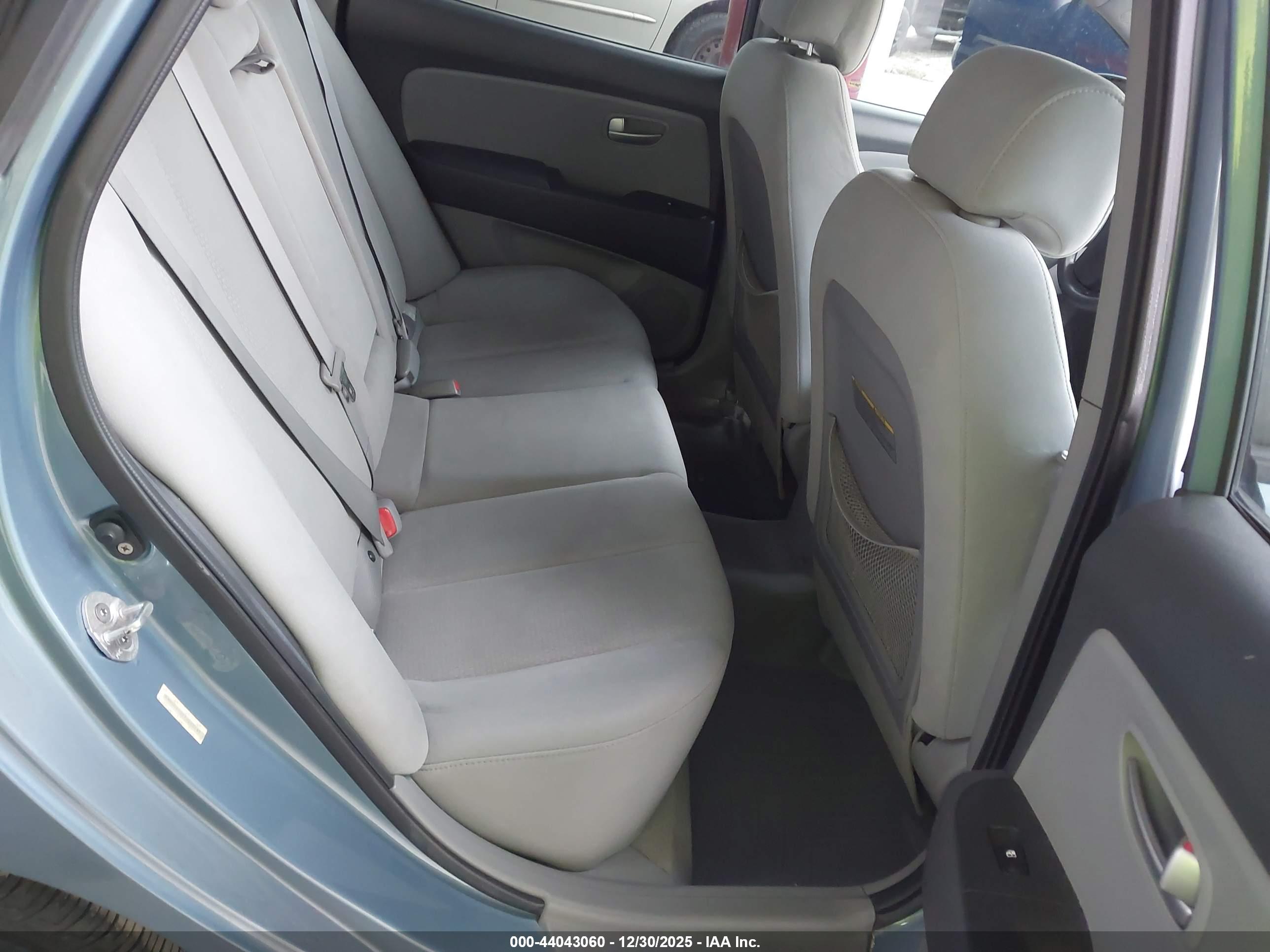 HYUNDAI ELANTRA image 8