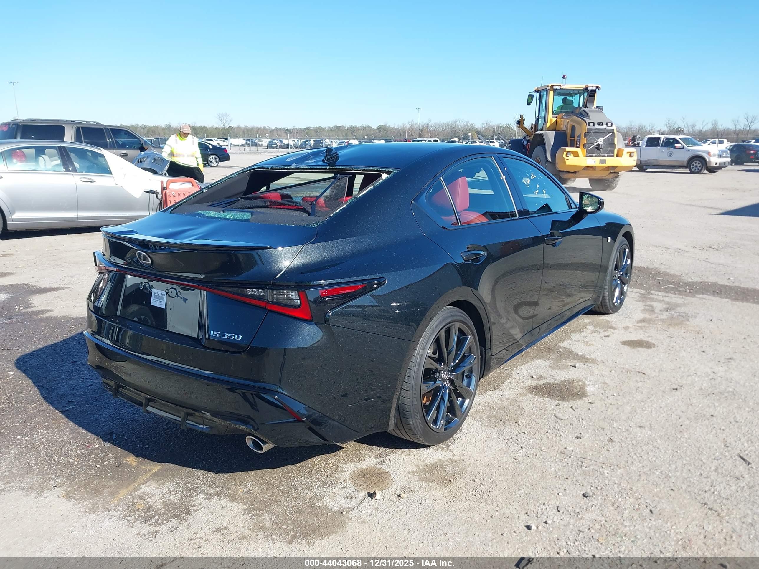 LEXUS IS image 4