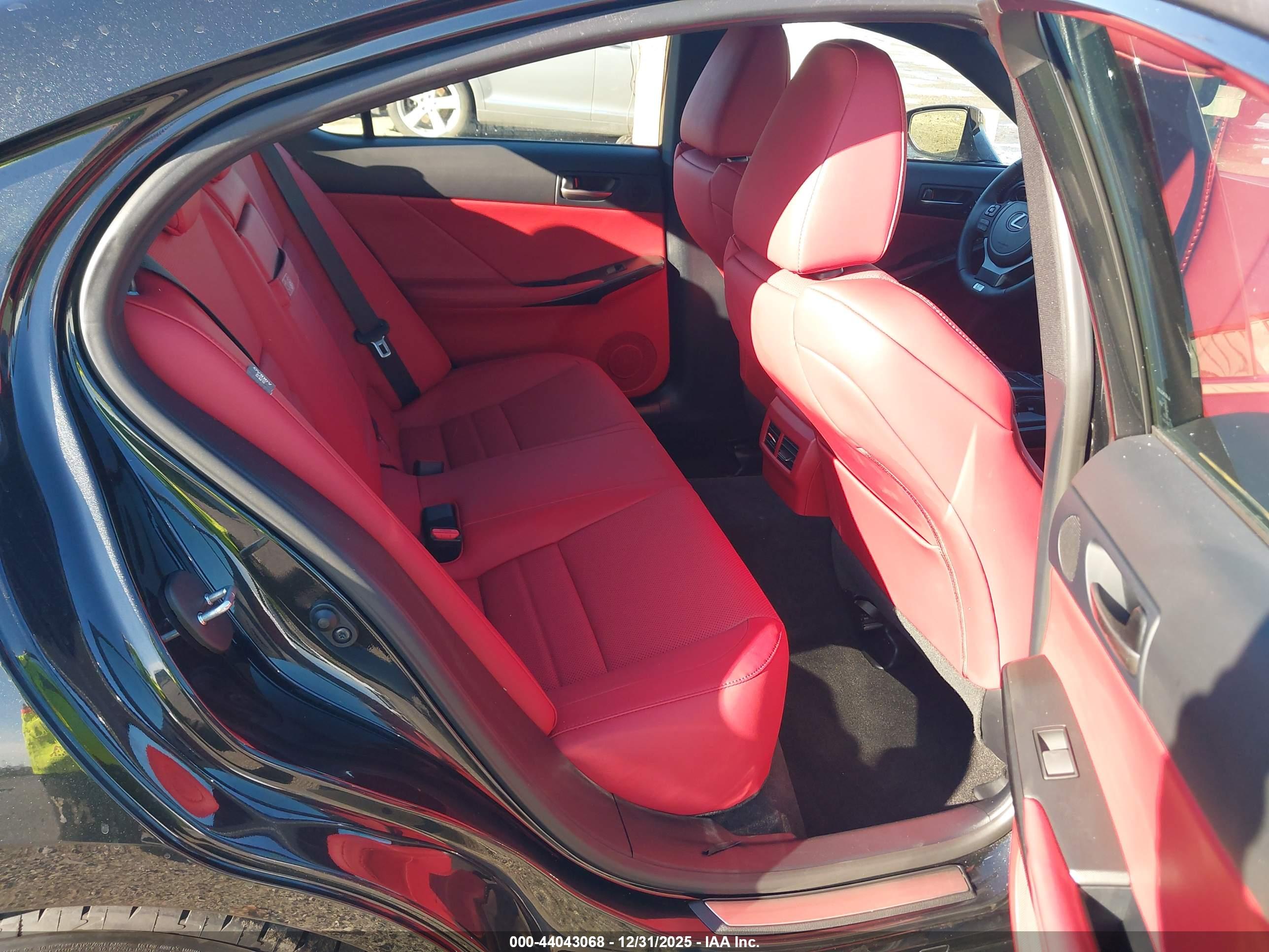 LEXUS IS image 8