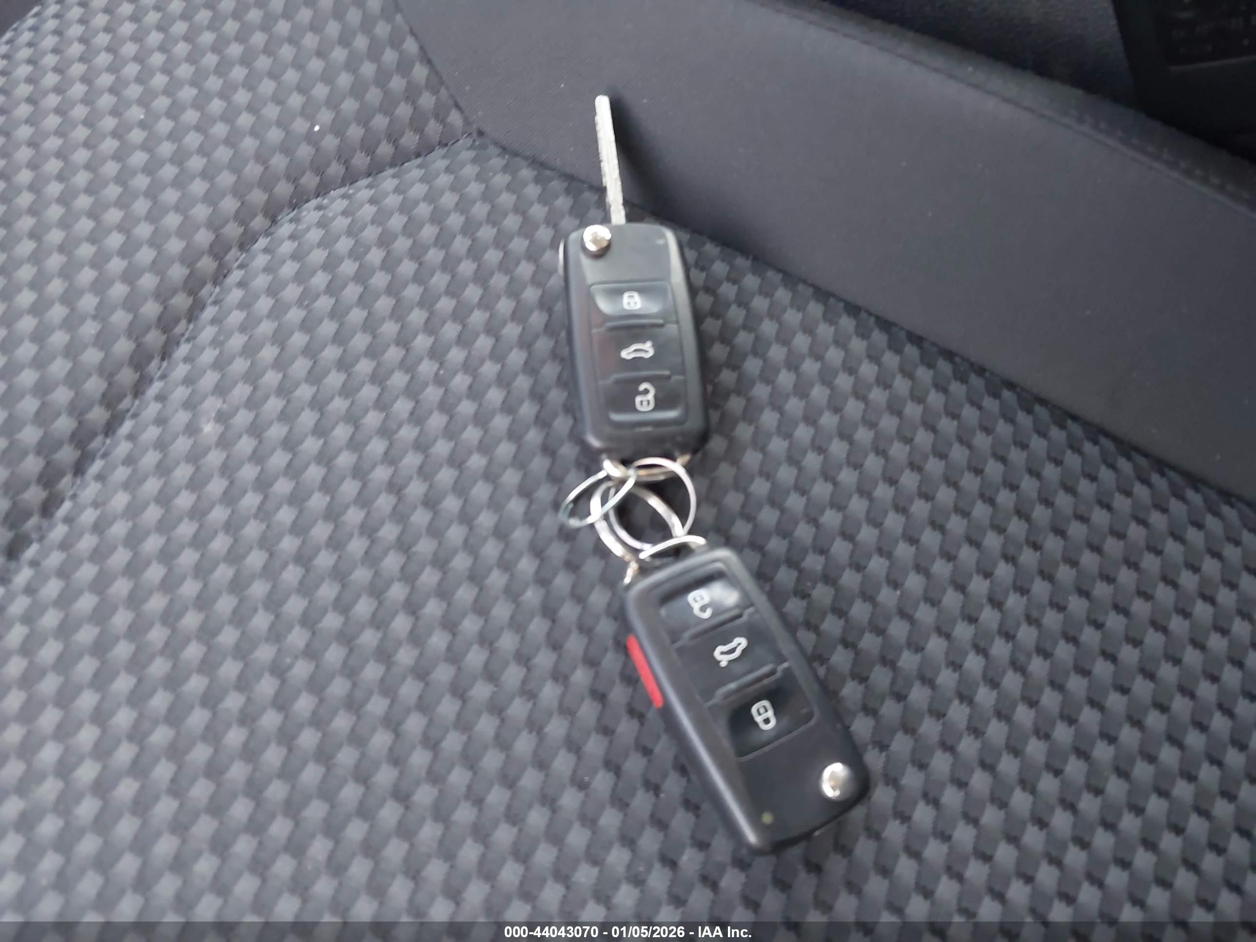 VOLKSWAGEN PASSAT image 11