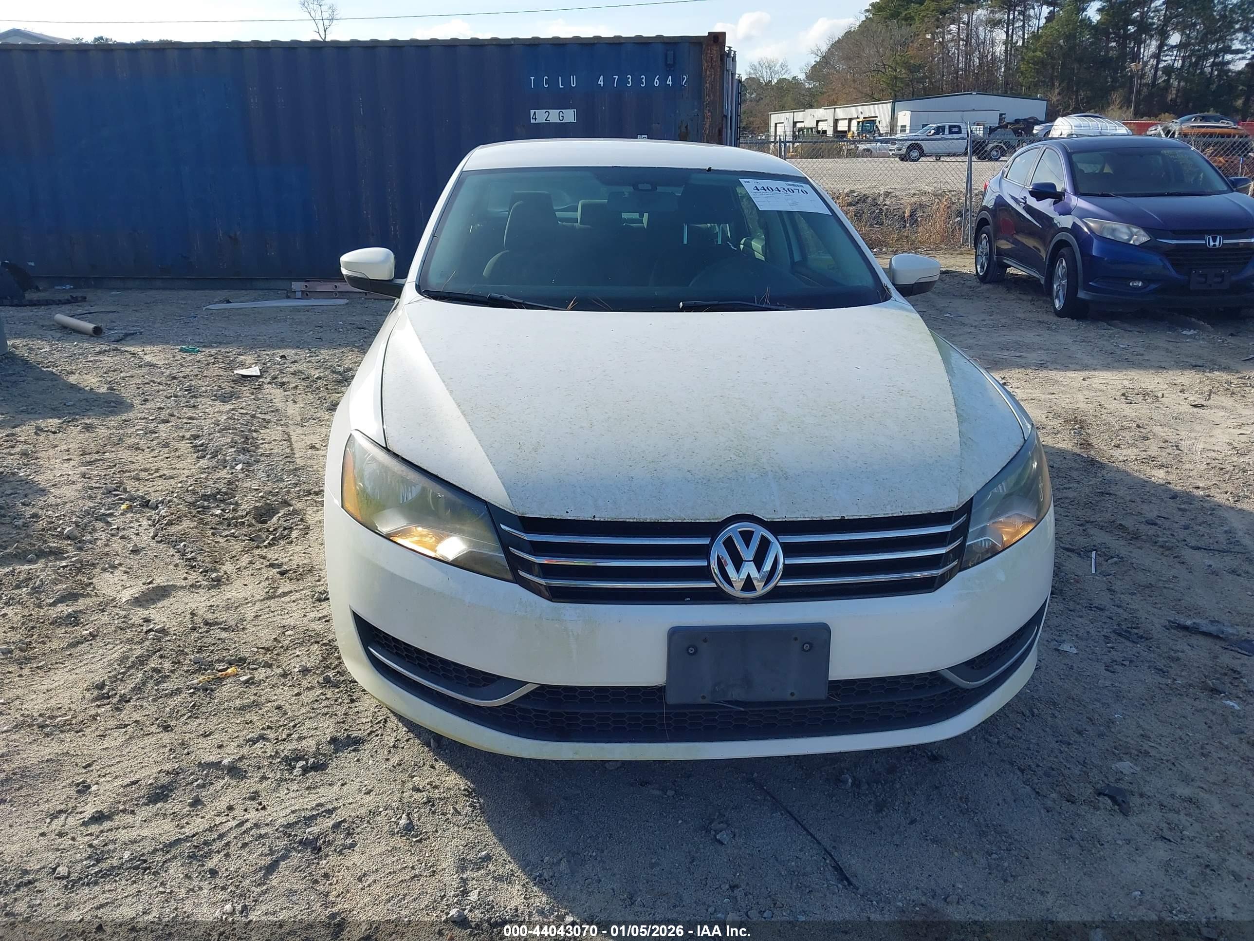 VOLKSWAGEN PASSAT image 6