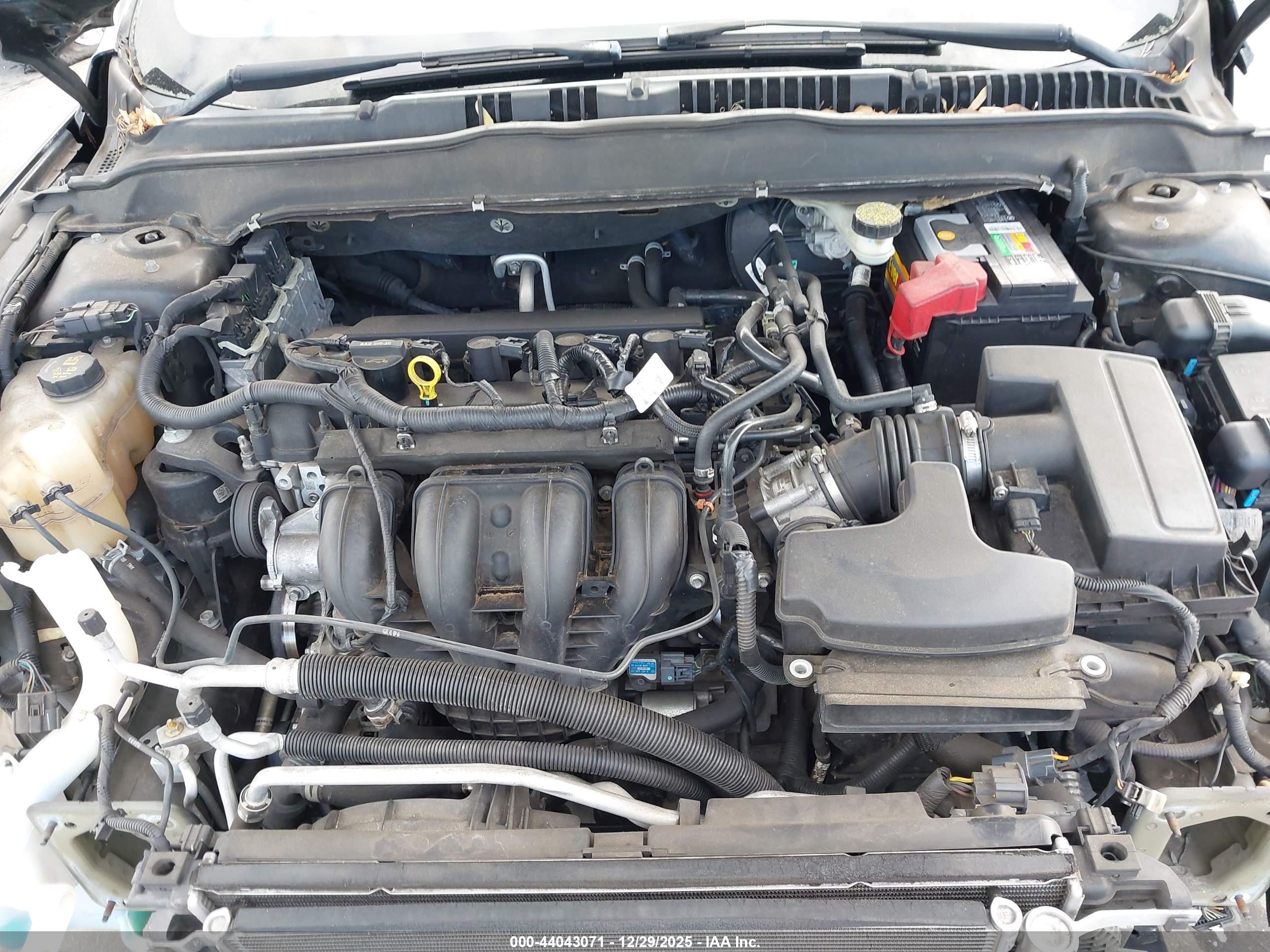 FORD FUSION image 10
