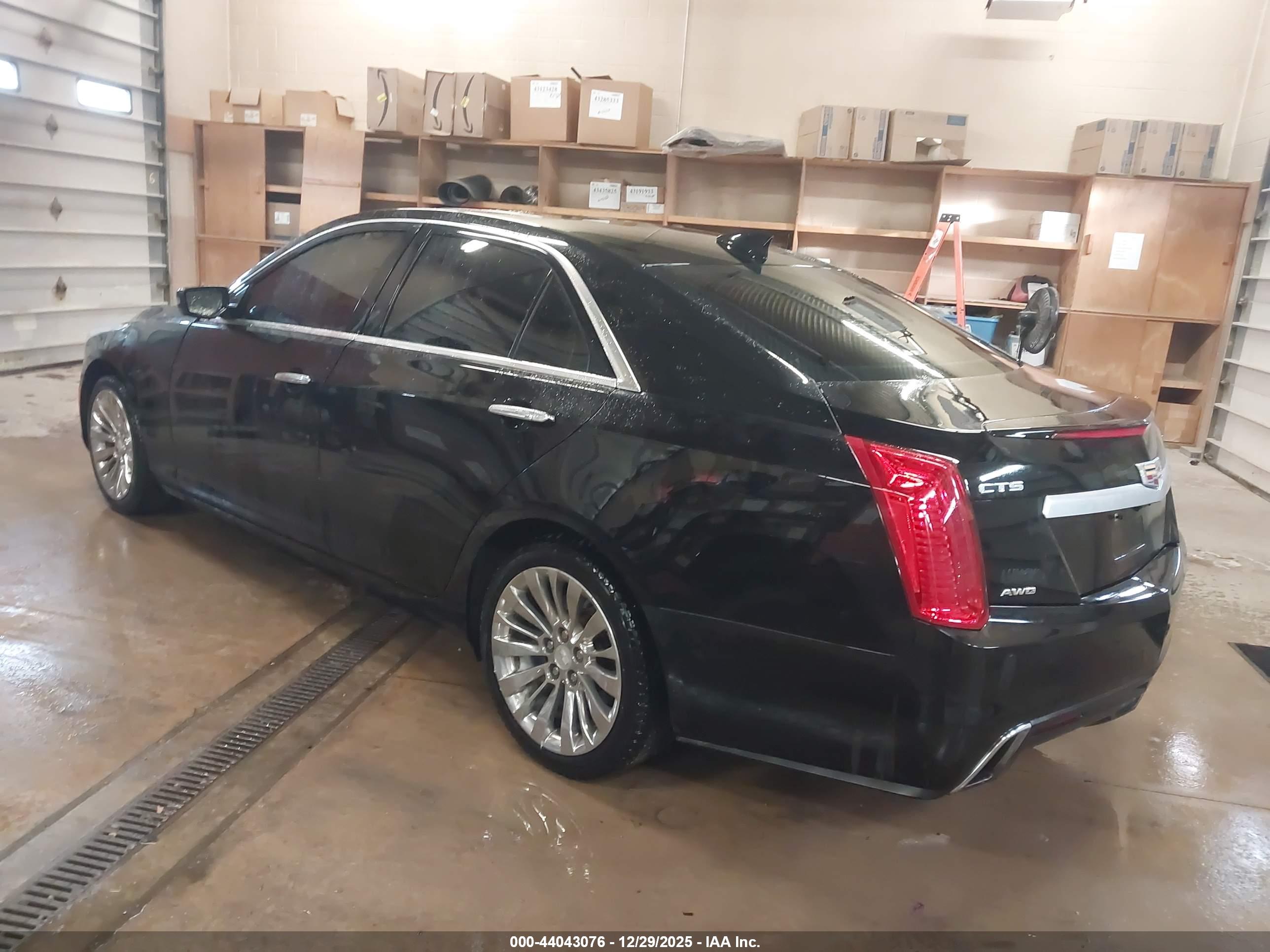 CADILLAC CTS image 3