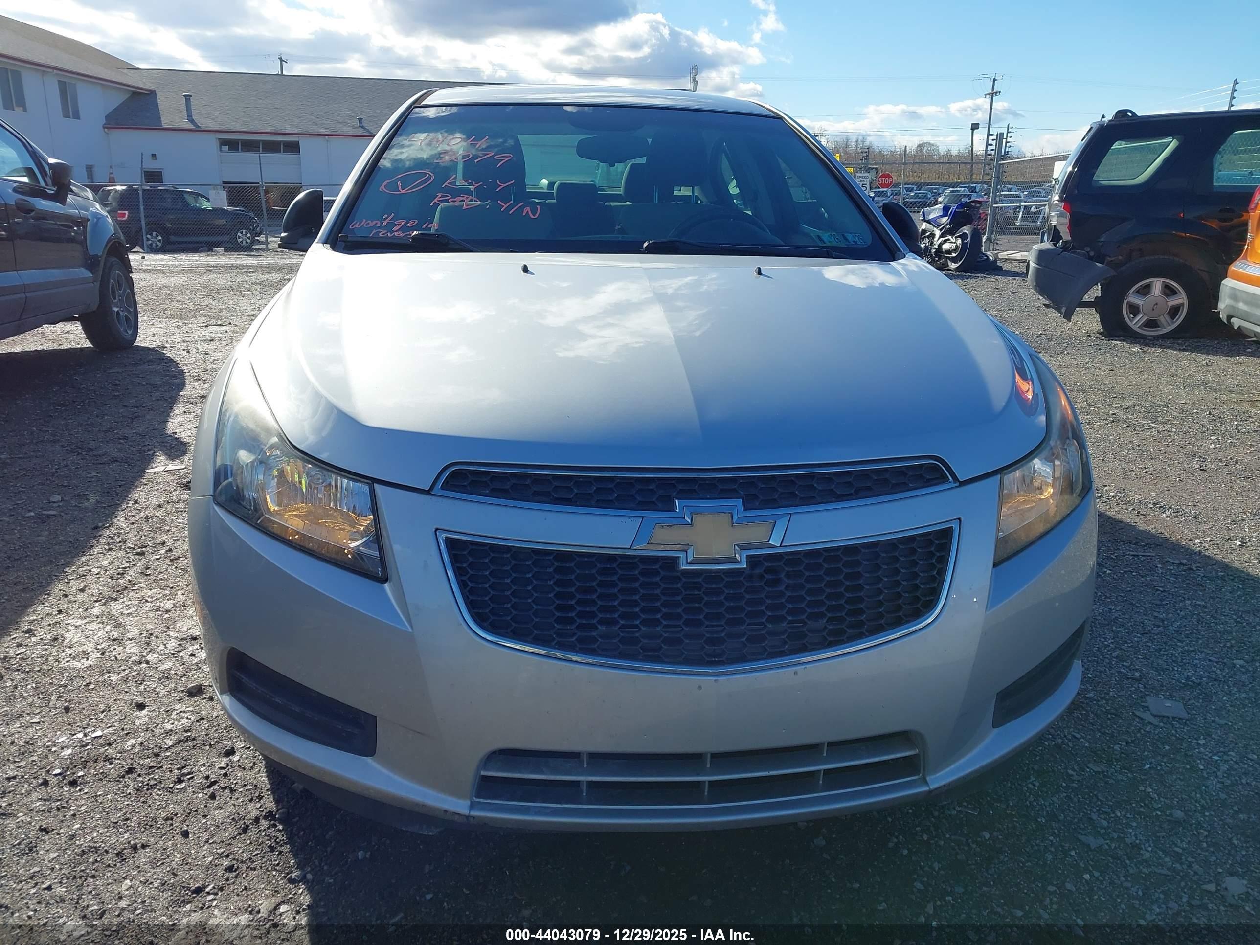 CHEVROLET CRUZE image 6