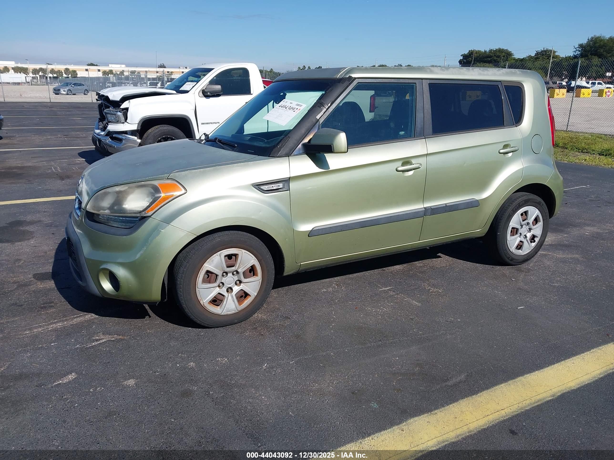 KIA SOUL image 2