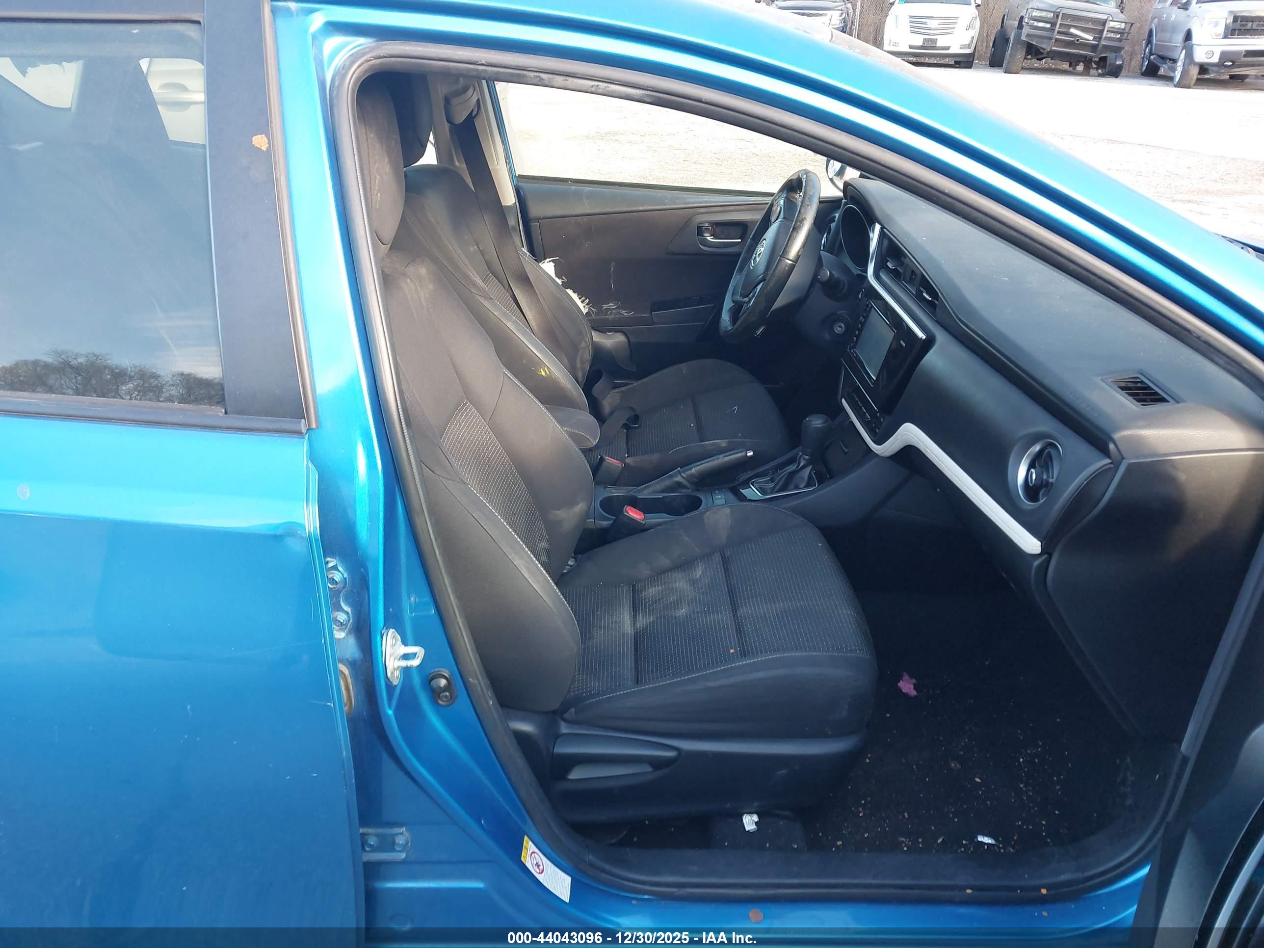 TOYOTA COROLLA image 5