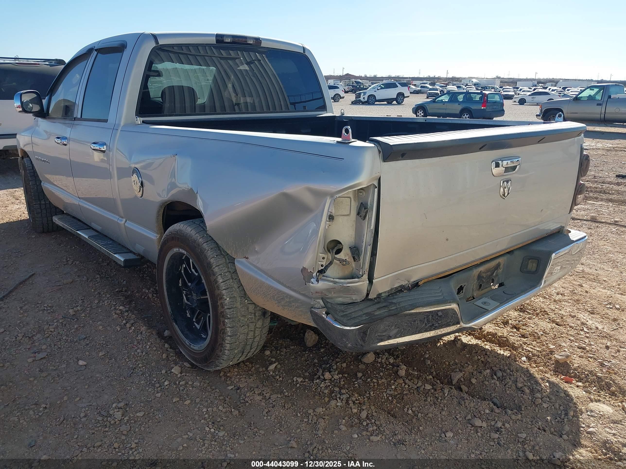 DODGE RAM image 6