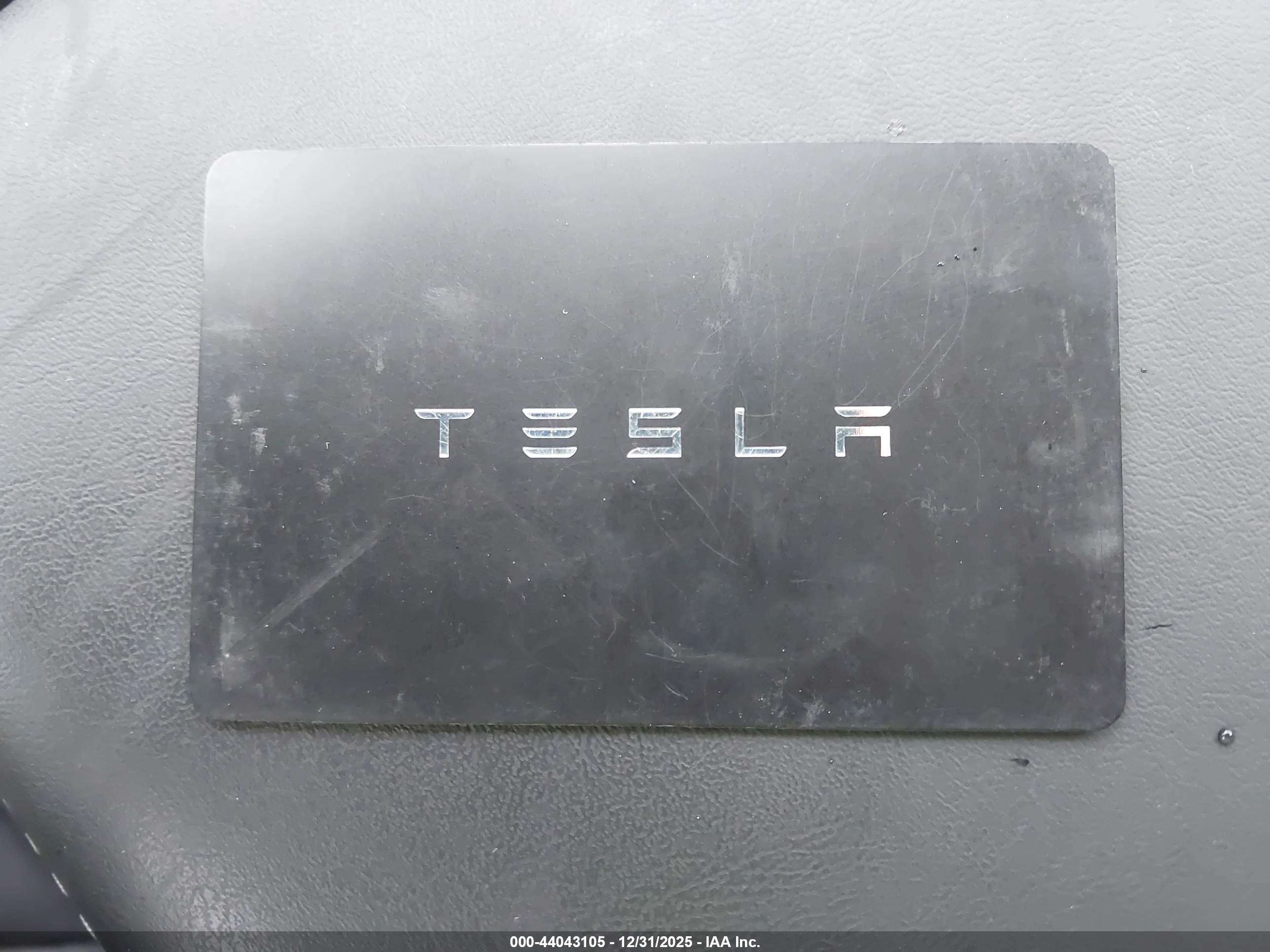 TESLA MODEL image 11