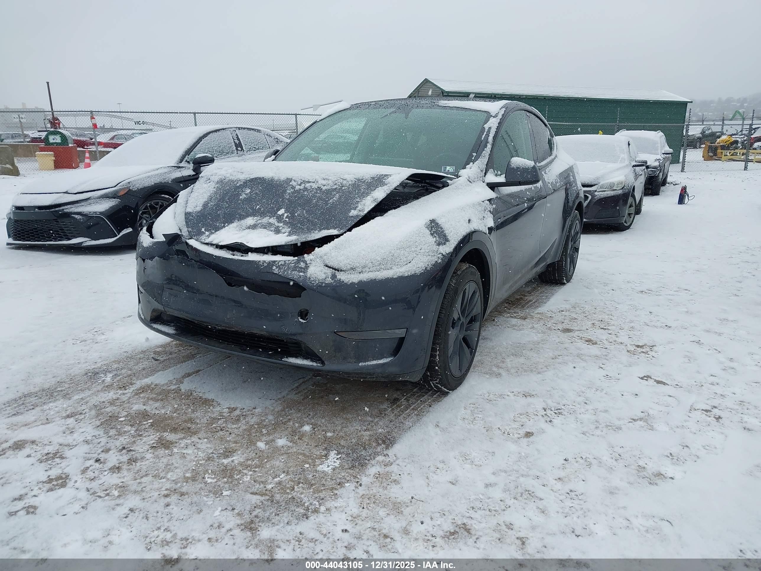 TESLA MODEL image 2